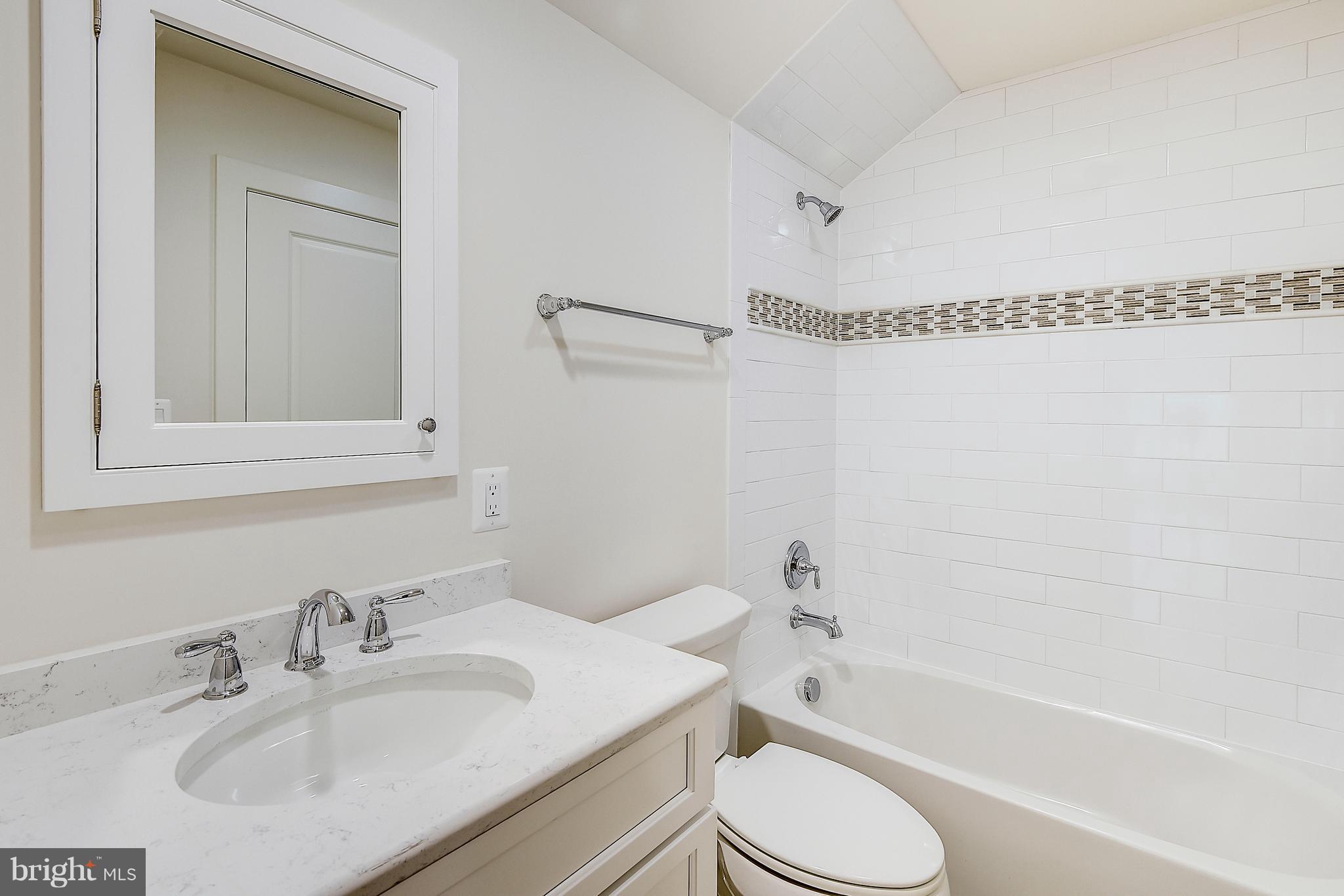 KENWOOD PARK - Residential