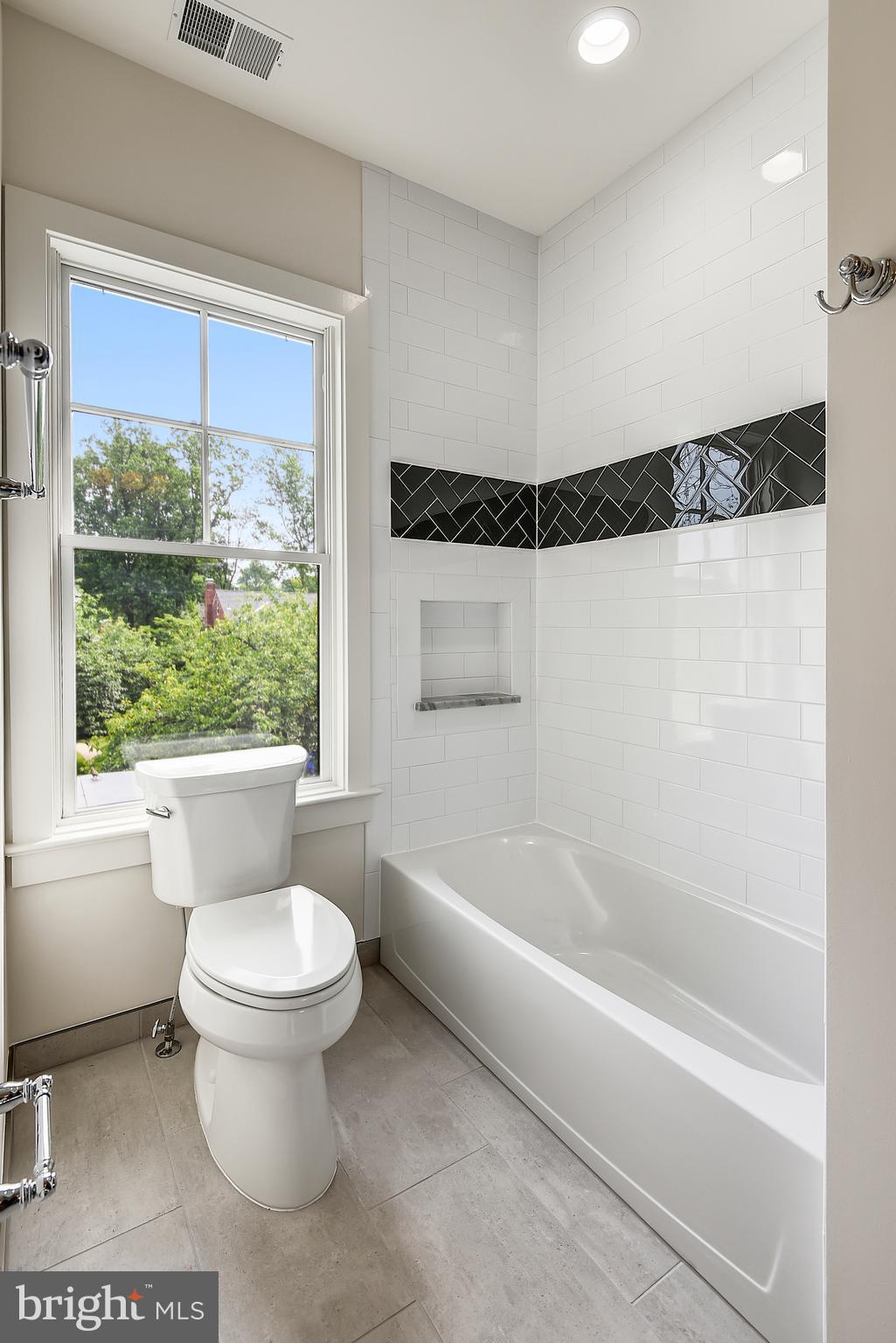 KENWOOD PARK - Residential