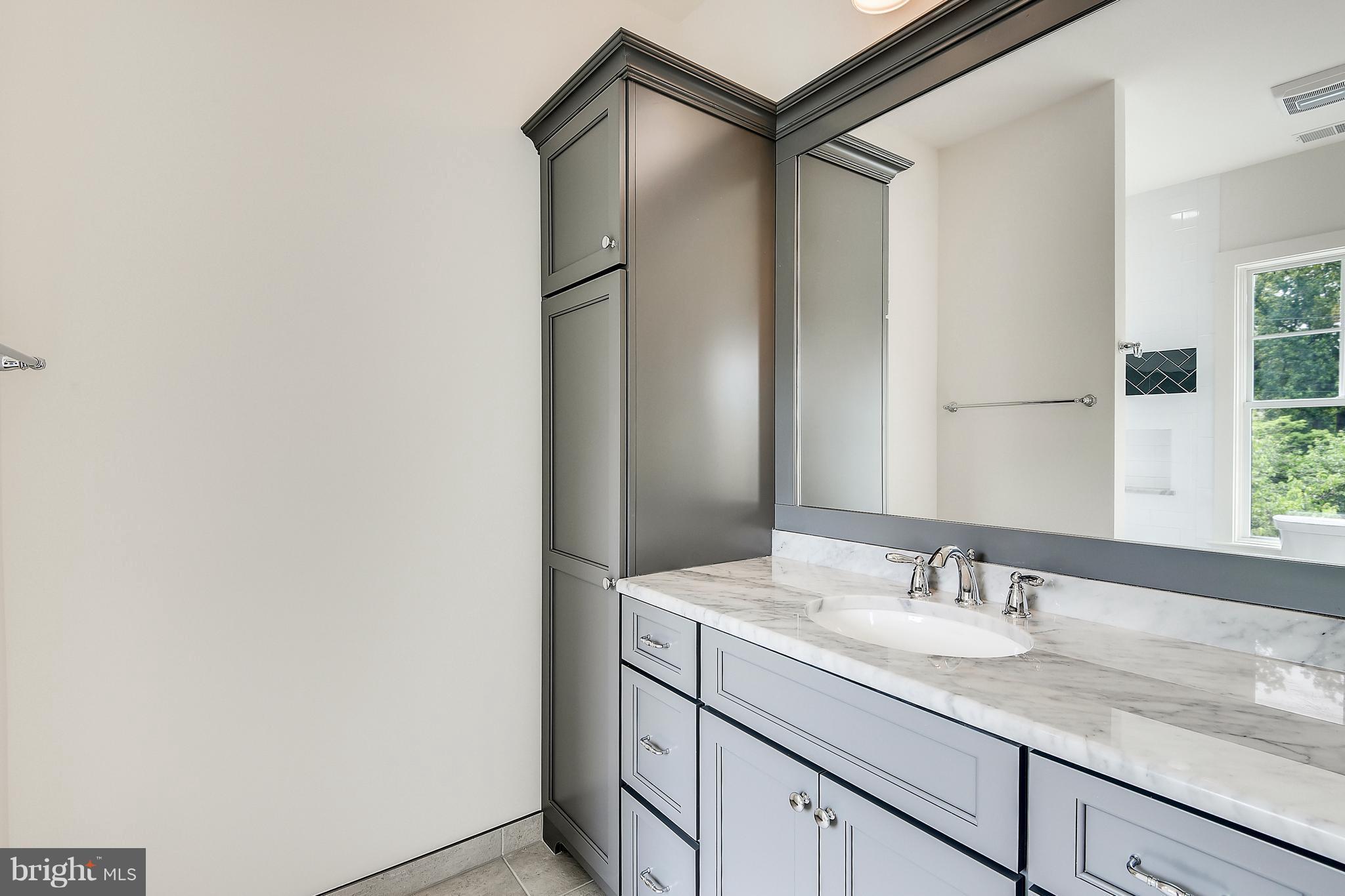 KENWOOD PARK - Residential