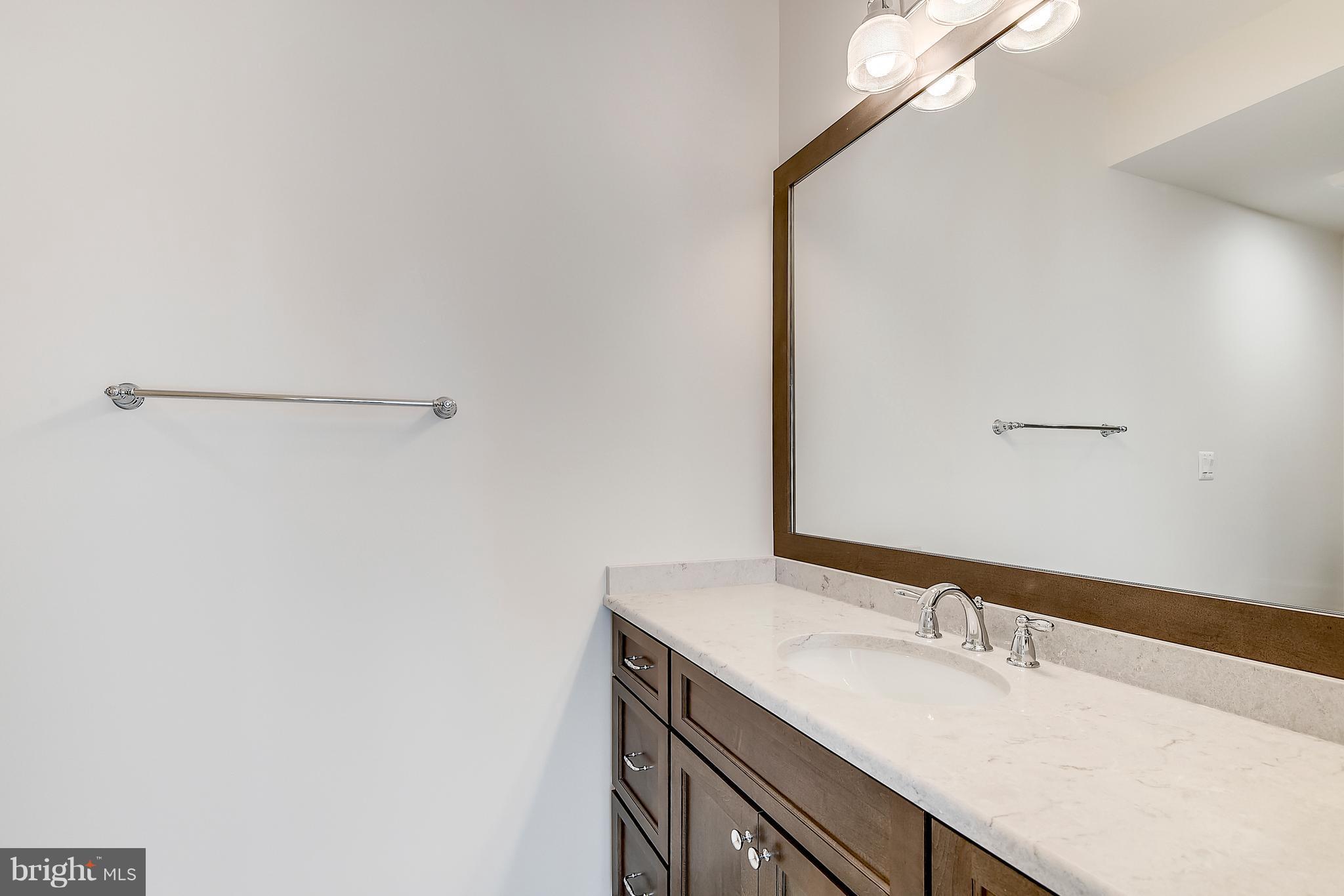 KENWOOD PARK - Residential