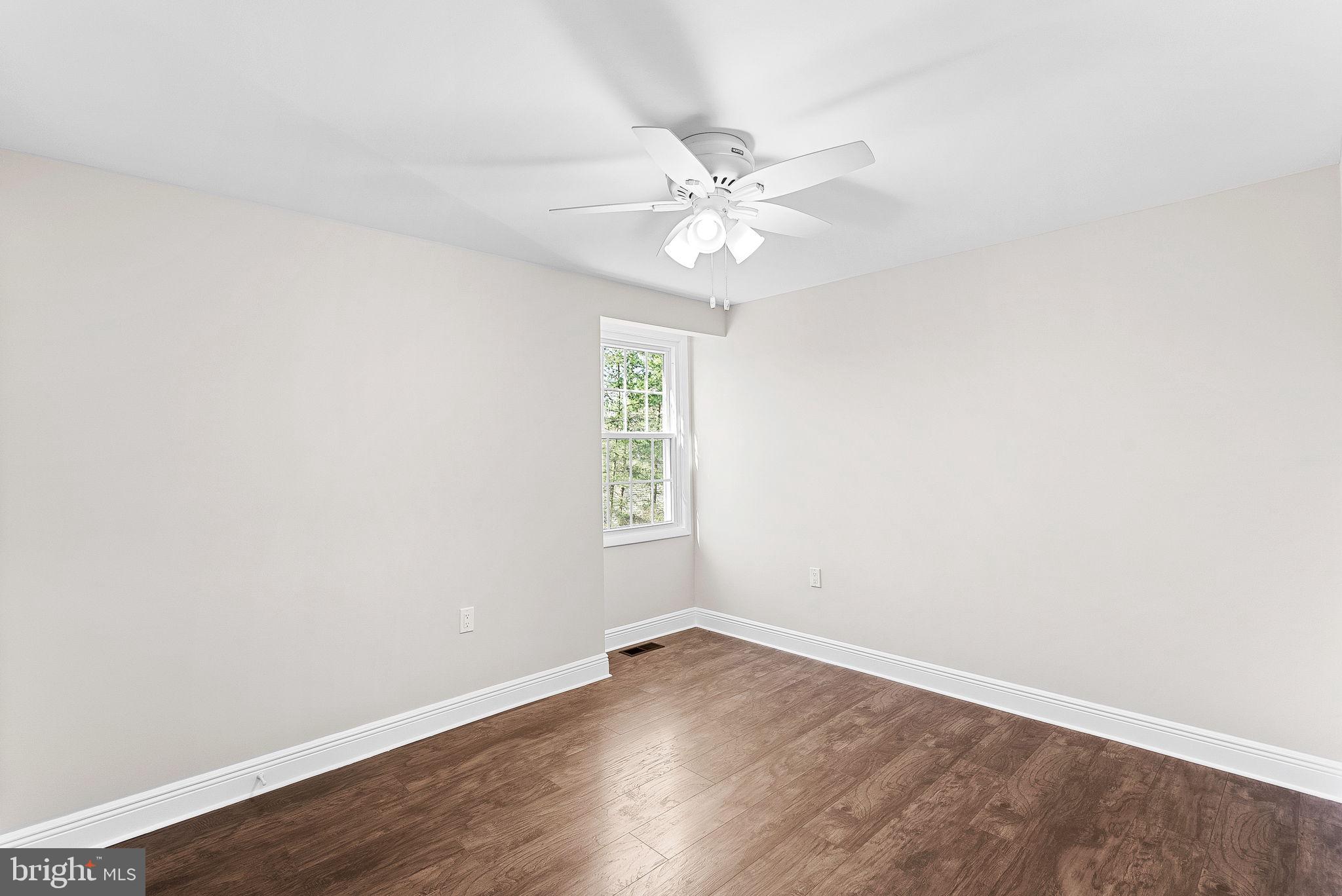 FOX MILL ESTATES - Residential