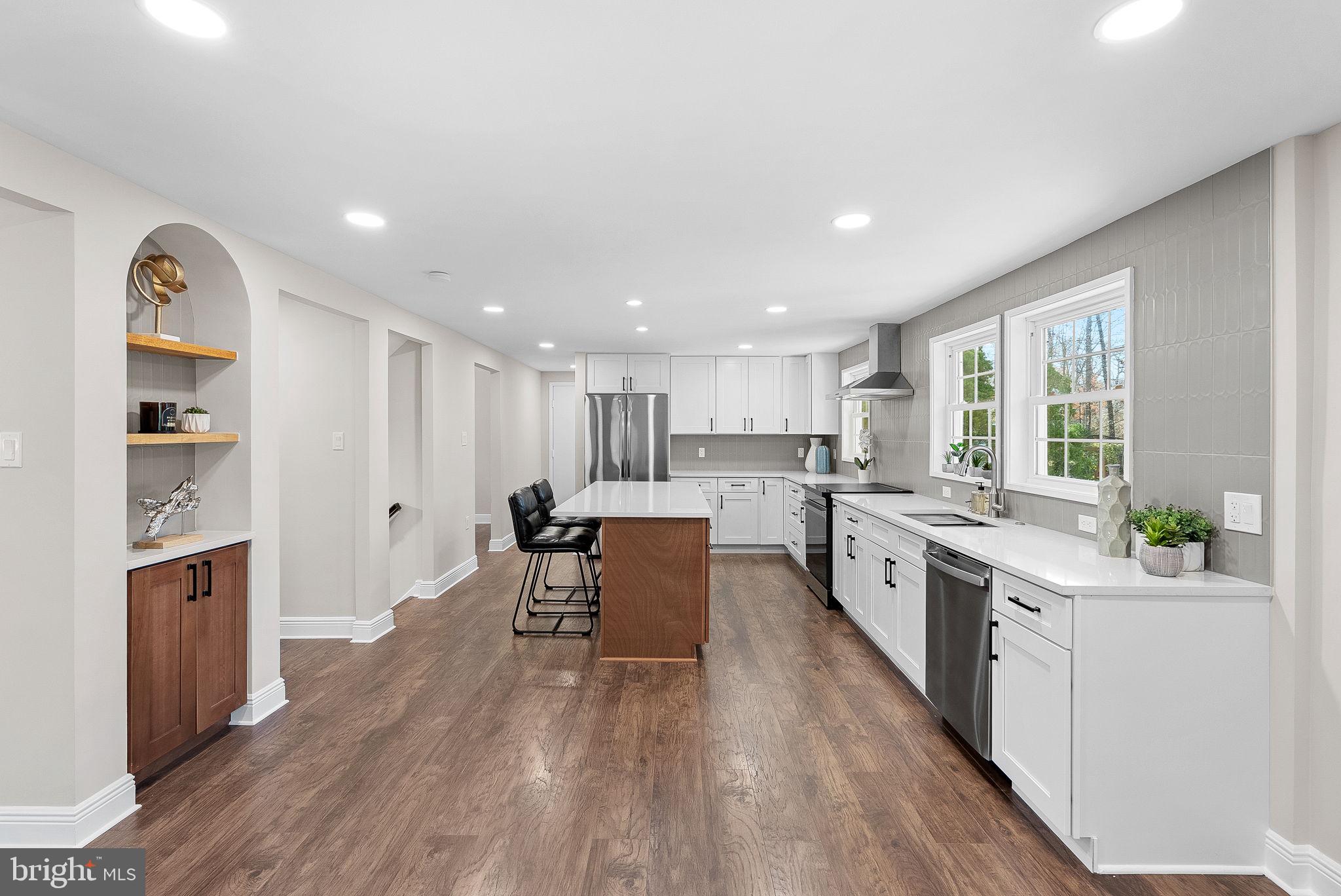 FOX MILL ESTATES - Residential