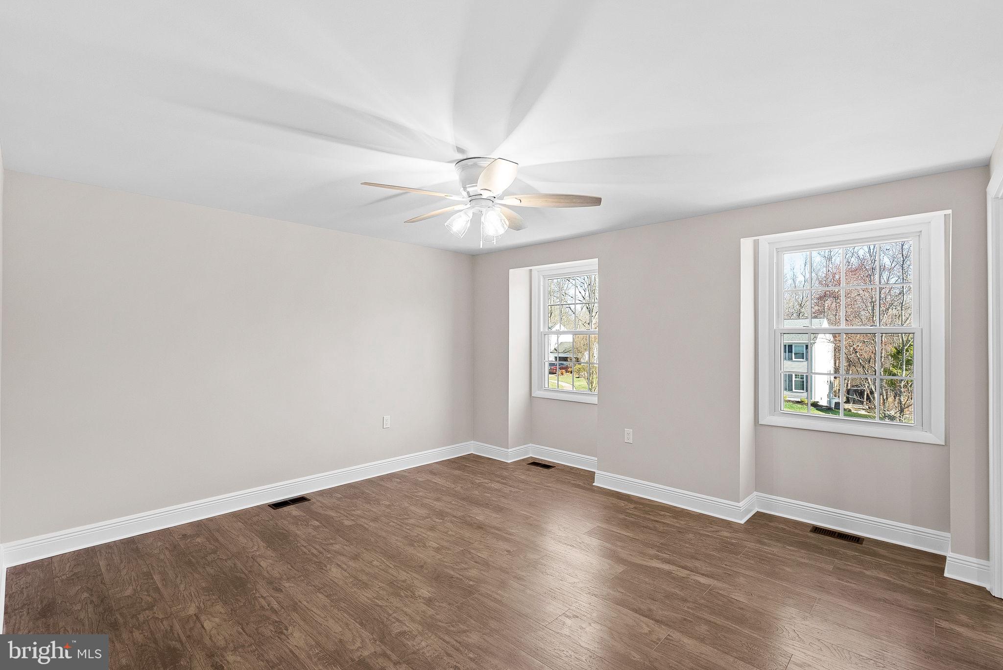 FOX MILL ESTATES - Residential