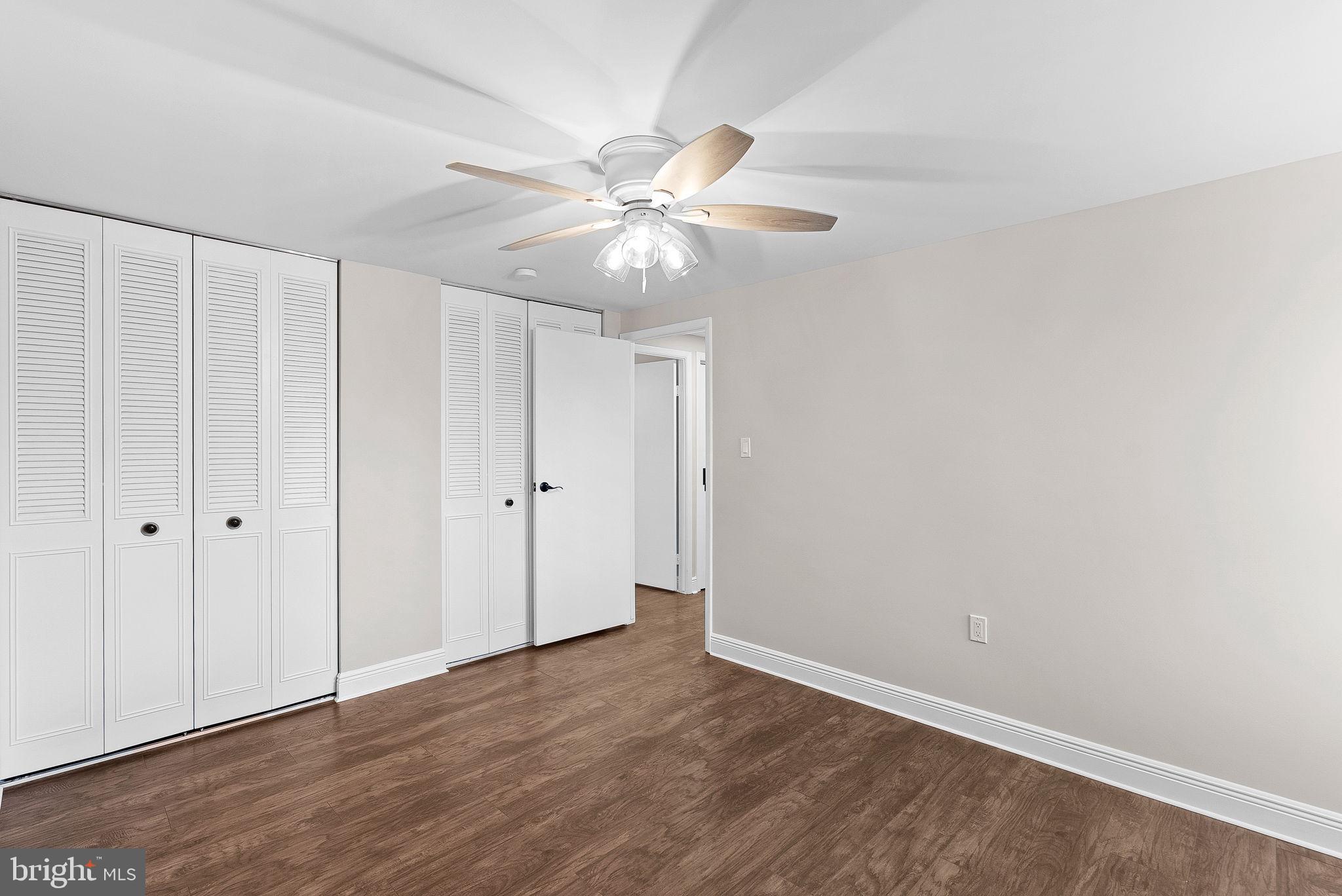 FOX MILL ESTATES - Residential