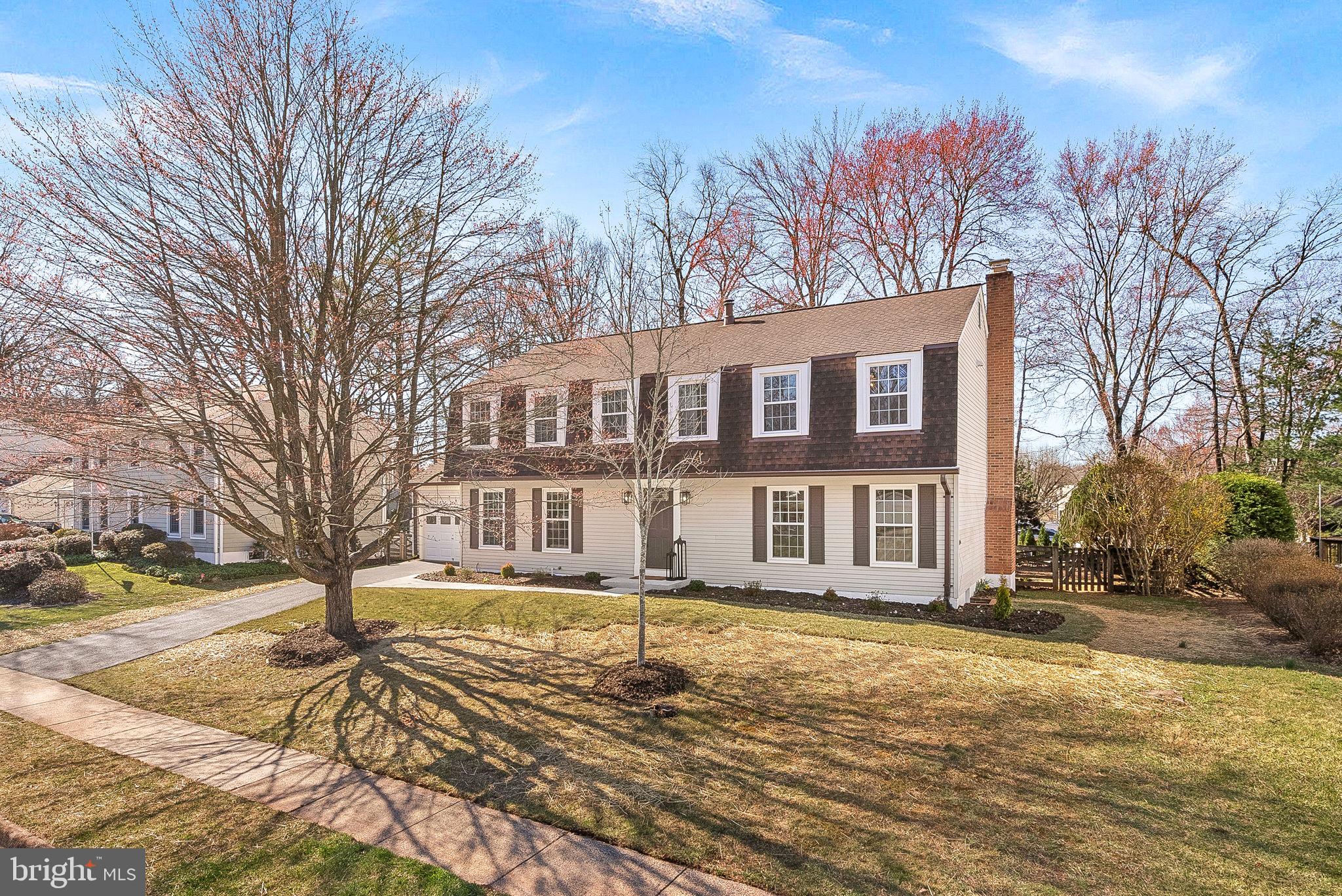 FOX MILL ESTATES - Residential