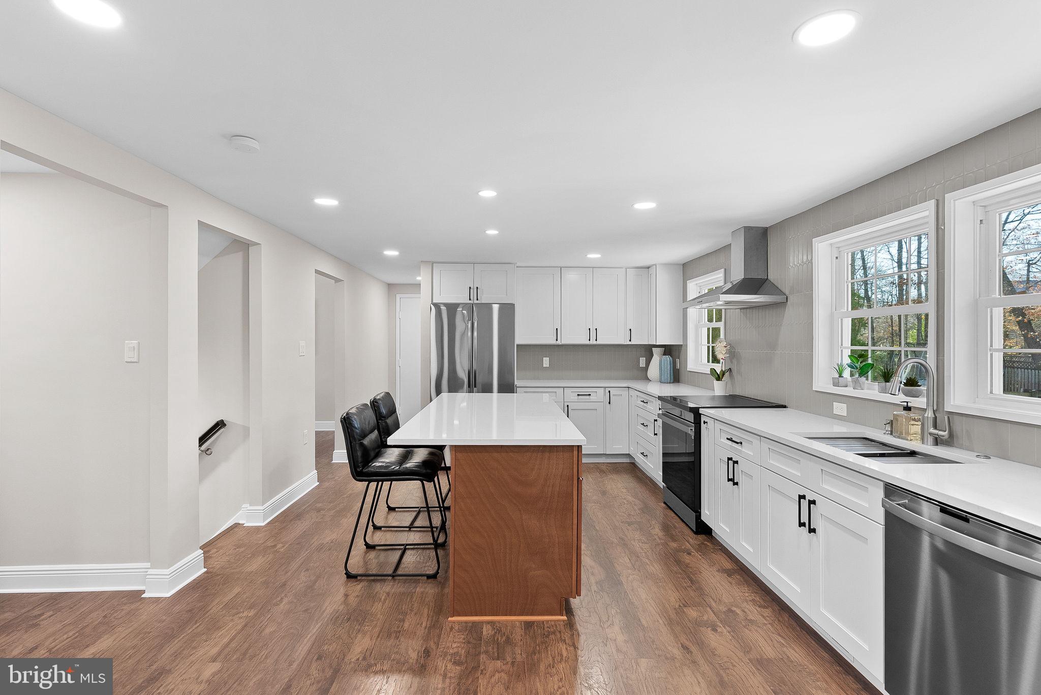 FOX MILL ESTATES - Residential