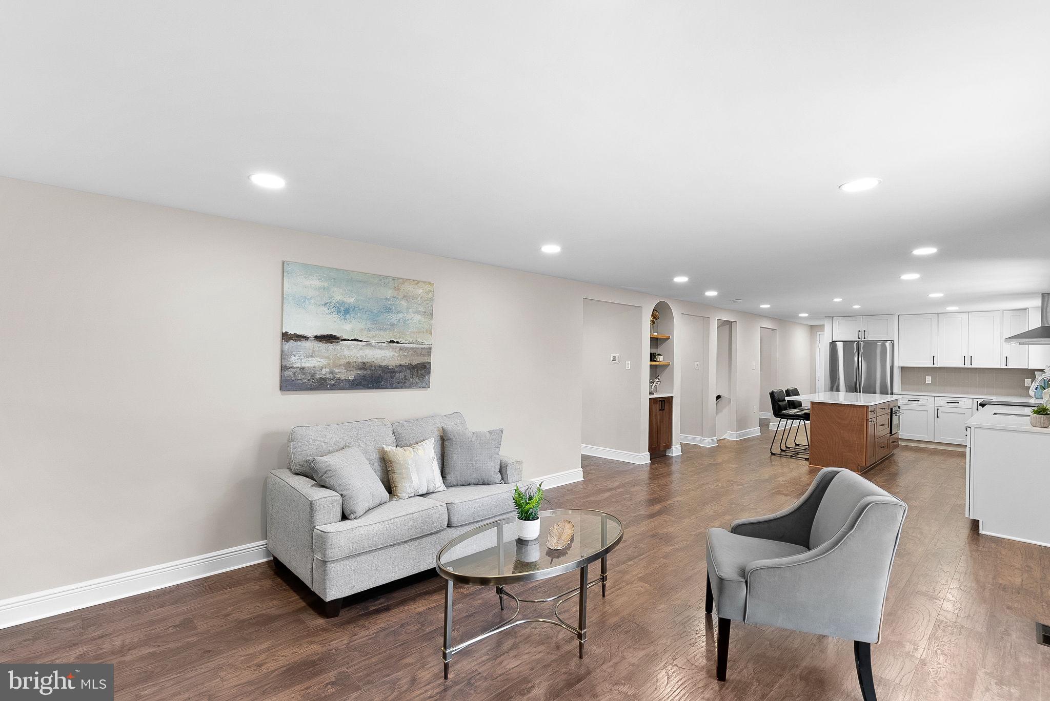 FOX MILL ESTATES - Residential