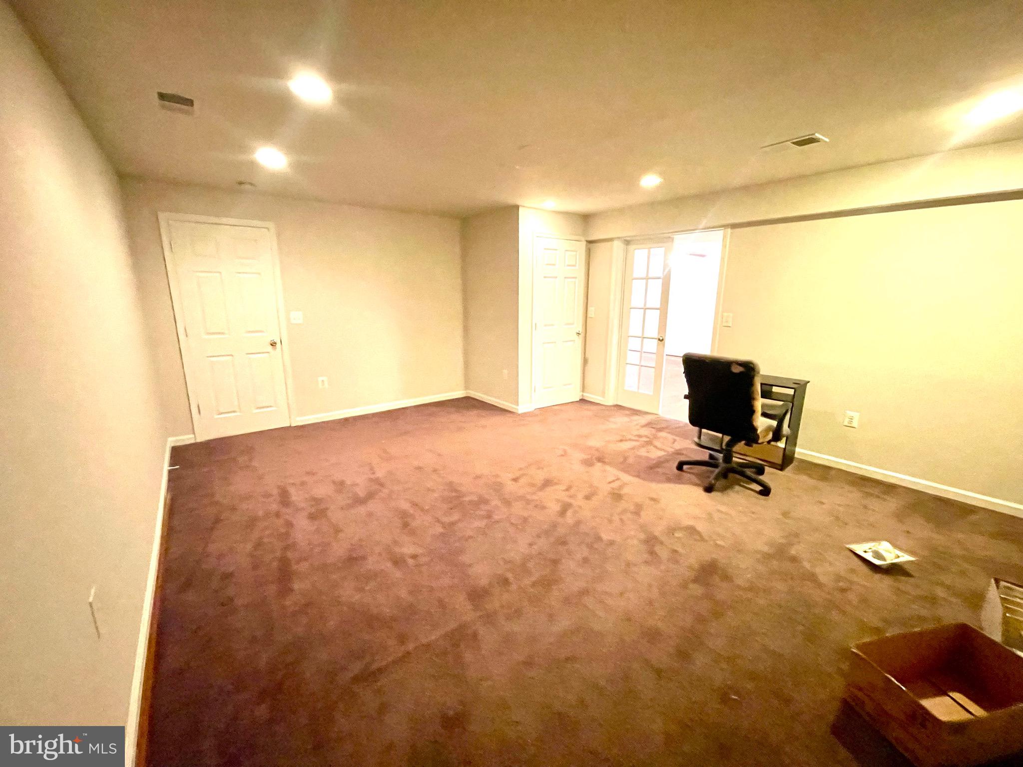 SWANS CREEK - Residential Lease