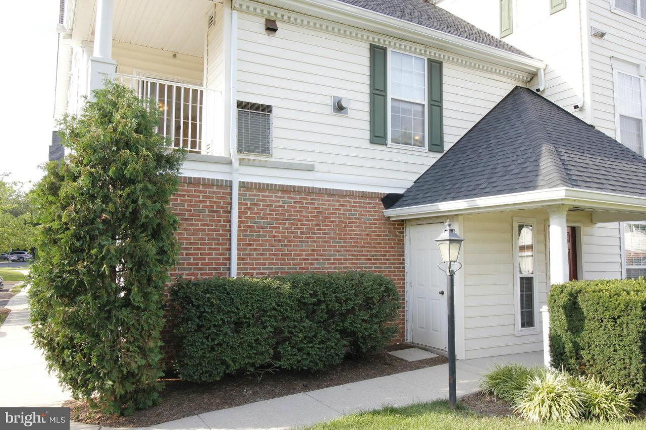 SOUTH RIDING - Residential Lease