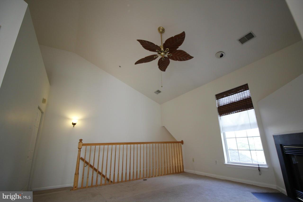 SOUTH RIDING - Residential Lease