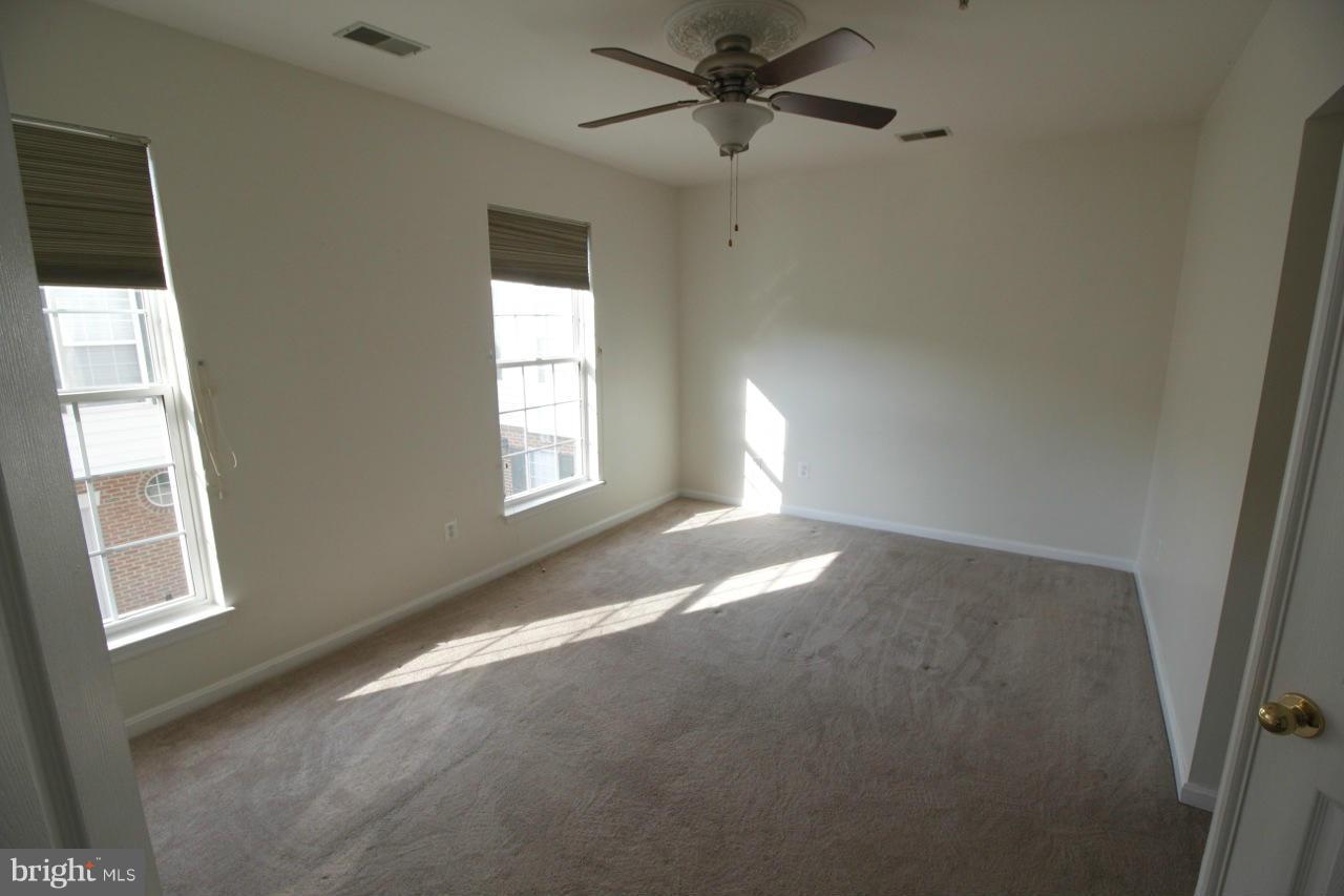 SOUTH RIDING - Residential Lease