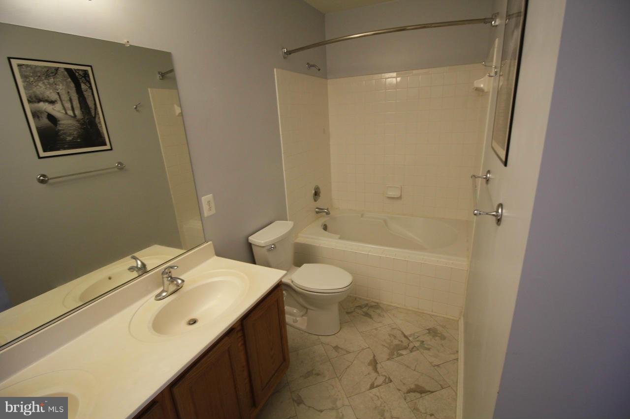 SOUTH RIDING - Residential Lease