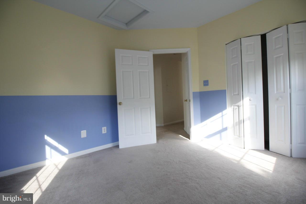 SOUTH RIDING - Residential Lease