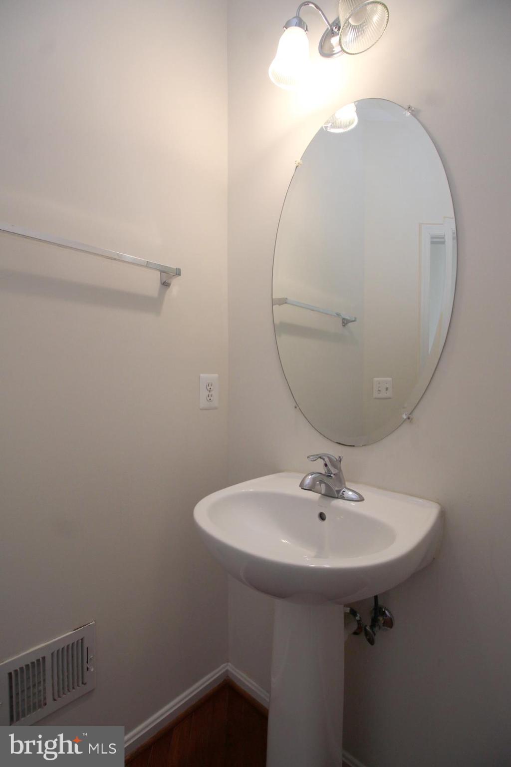 BRAMBLETON OVERLOOK - Residential Lease