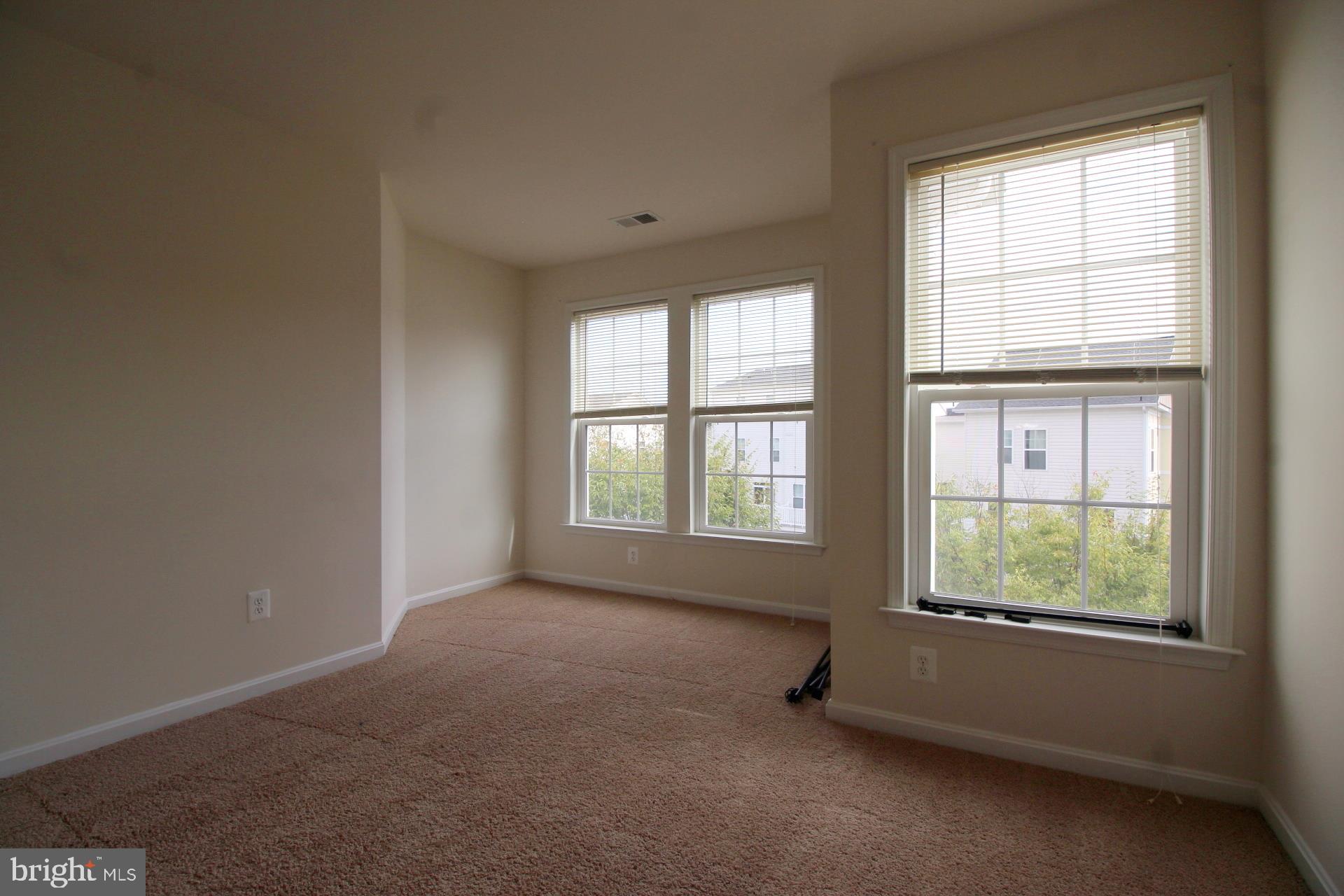 BRAMBLETON OVERLOOK - Residential Lease