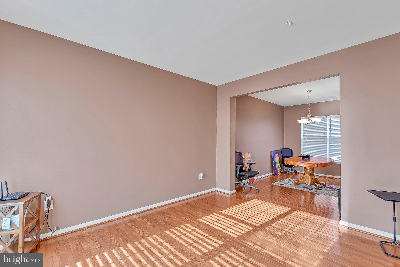 WESTBURY PUB - Residential