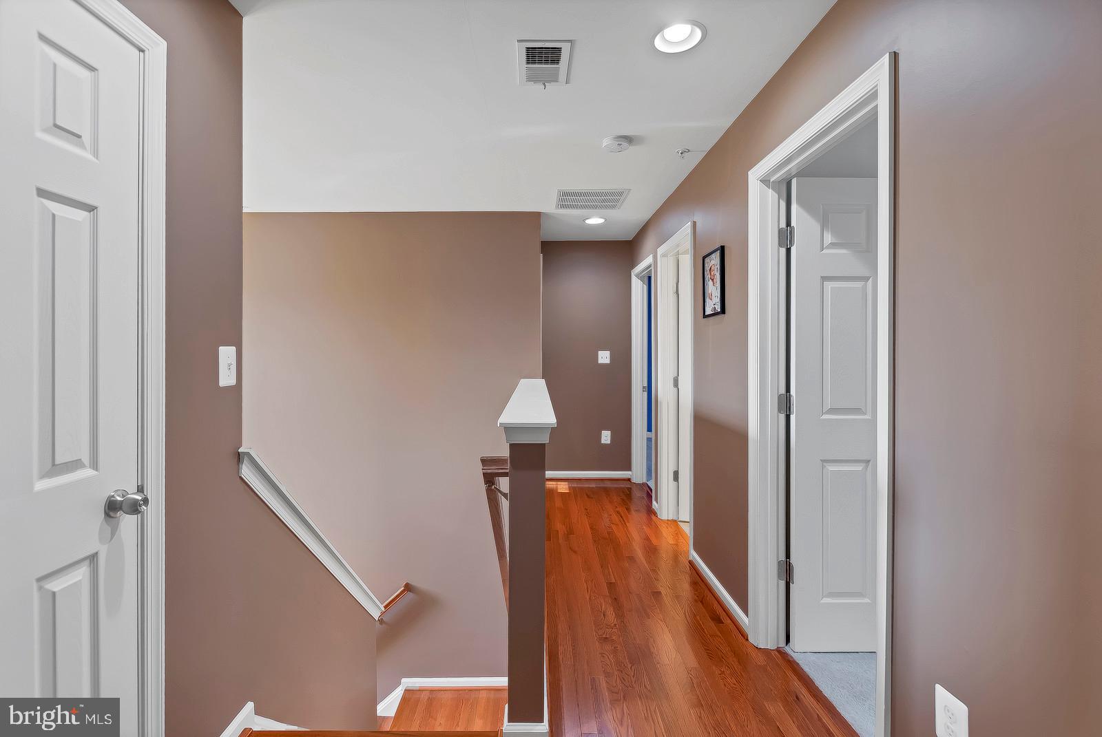 WESTBURY PUB - Residential