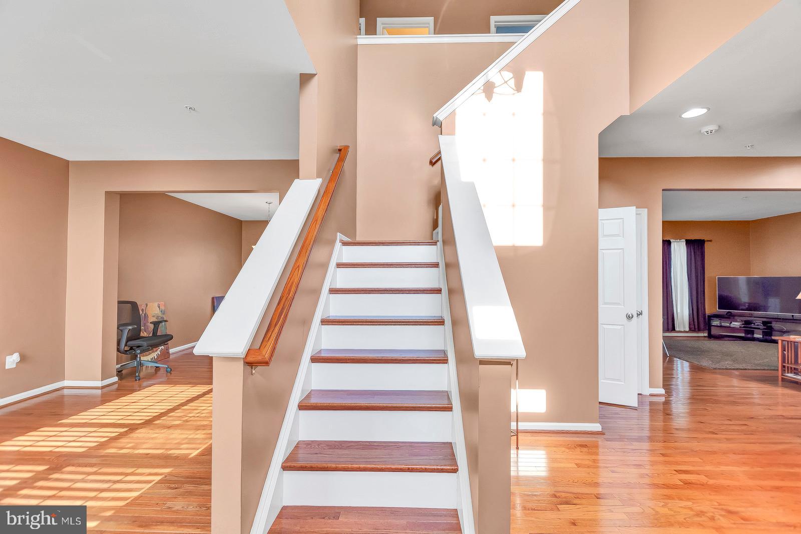 WESTBURY PUB - Residential