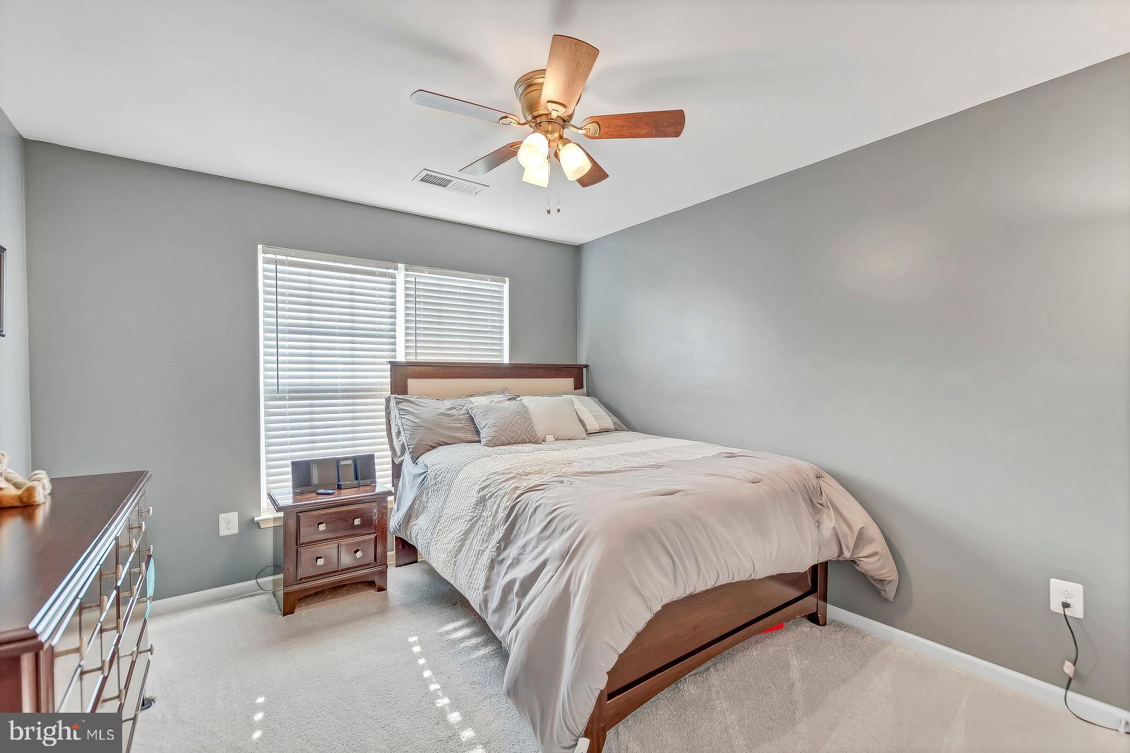 WESTBURY PUB - Residential