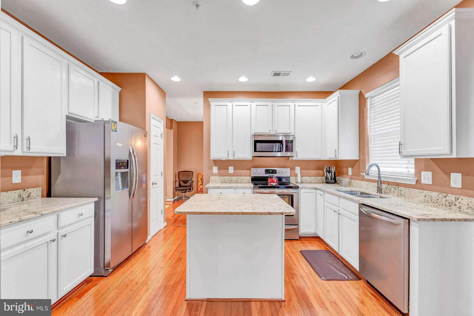 WESTBURY PUB - Residential