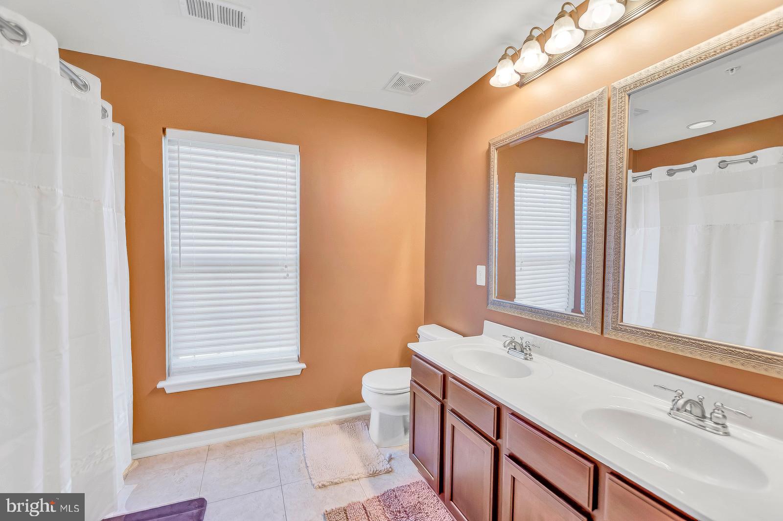 WESTBURY PUB - Residential