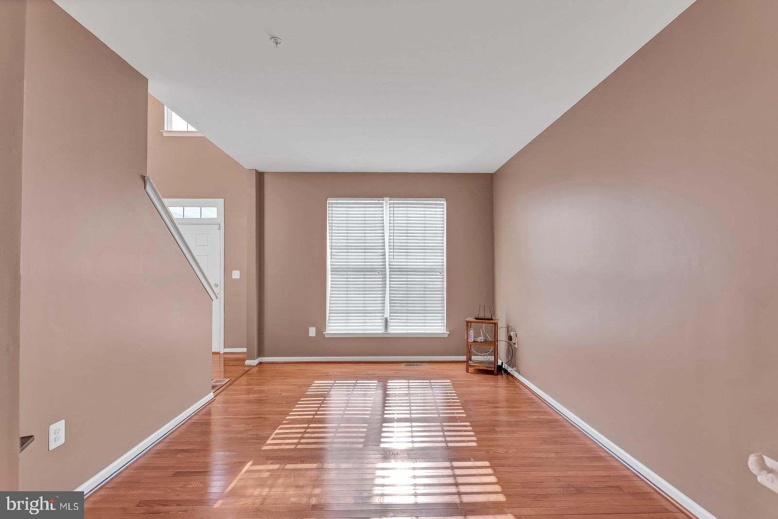 WESTBURY PUB - Residential