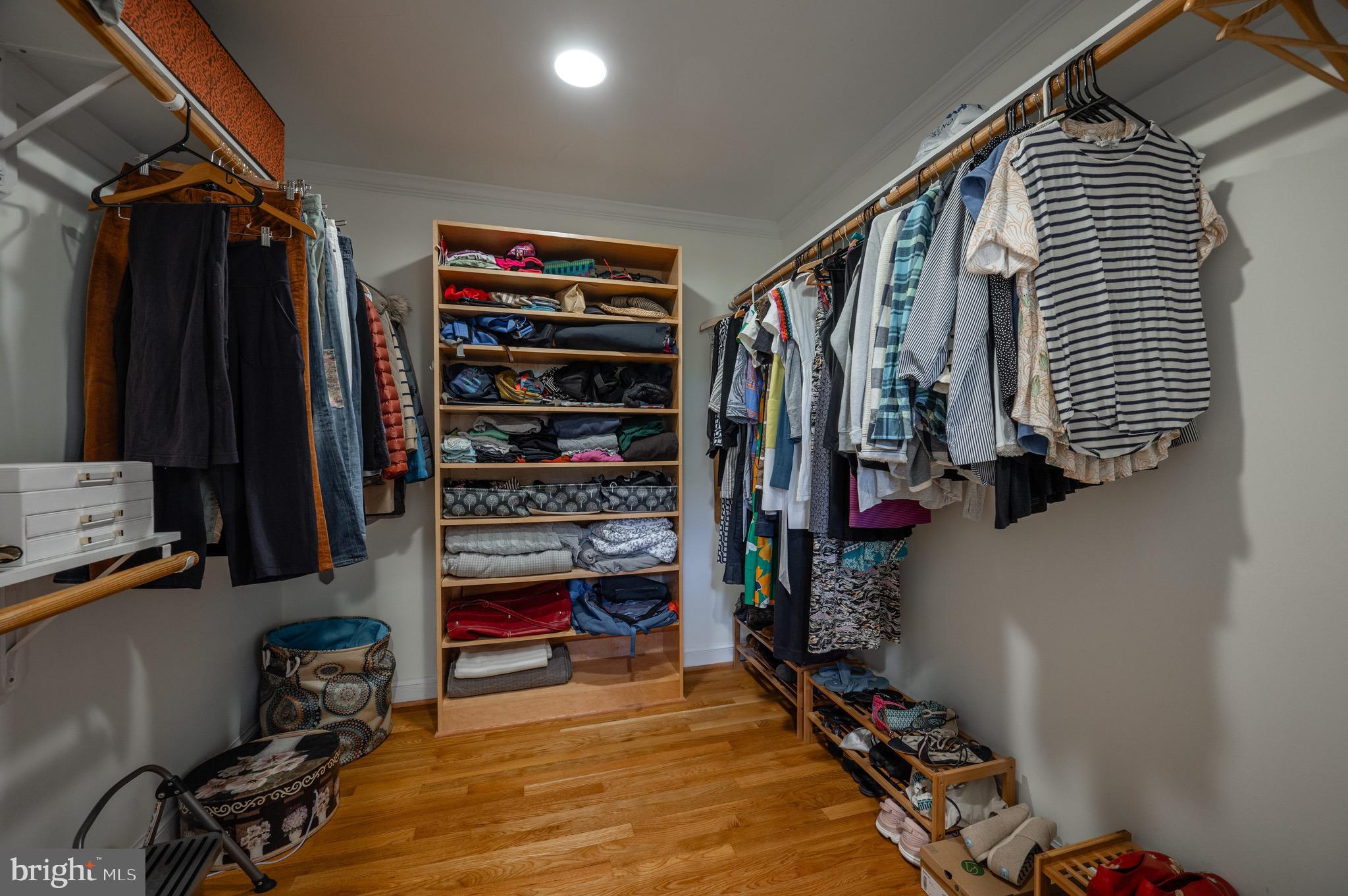 WELLINGTON WOODS - Residential