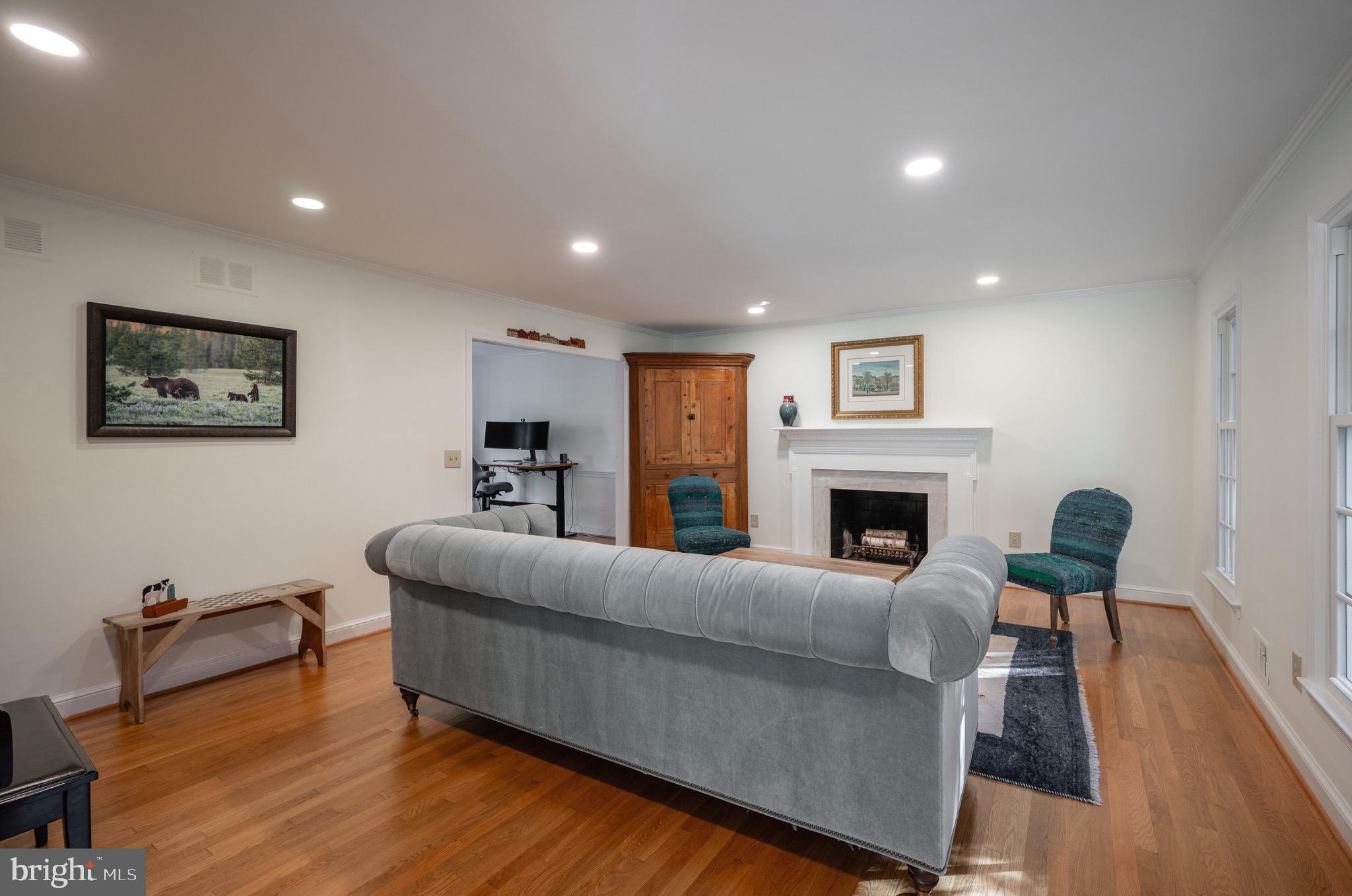 WELLINGTON WOODS - Residential