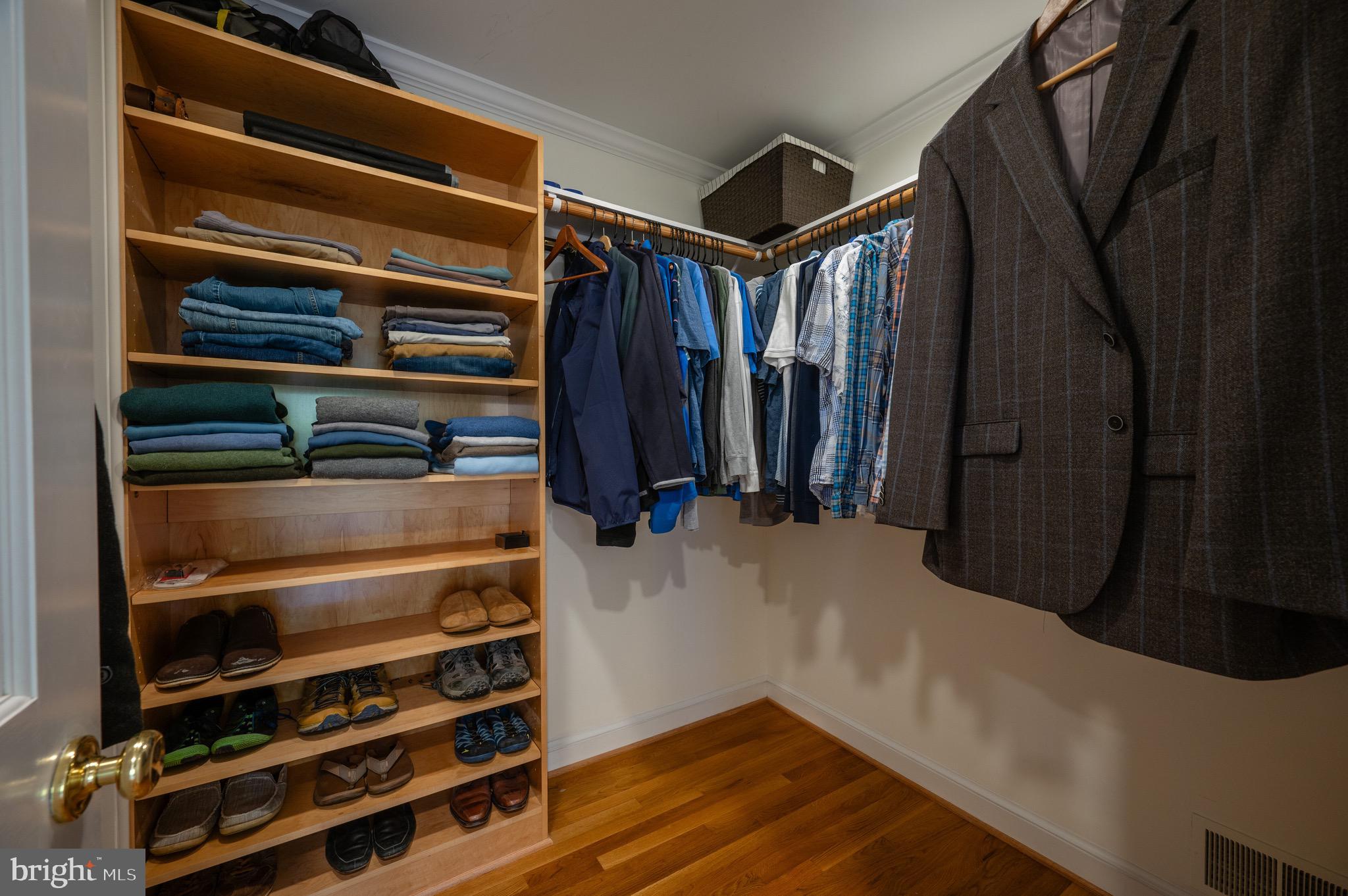 WELLINGTON WOODS - Residential