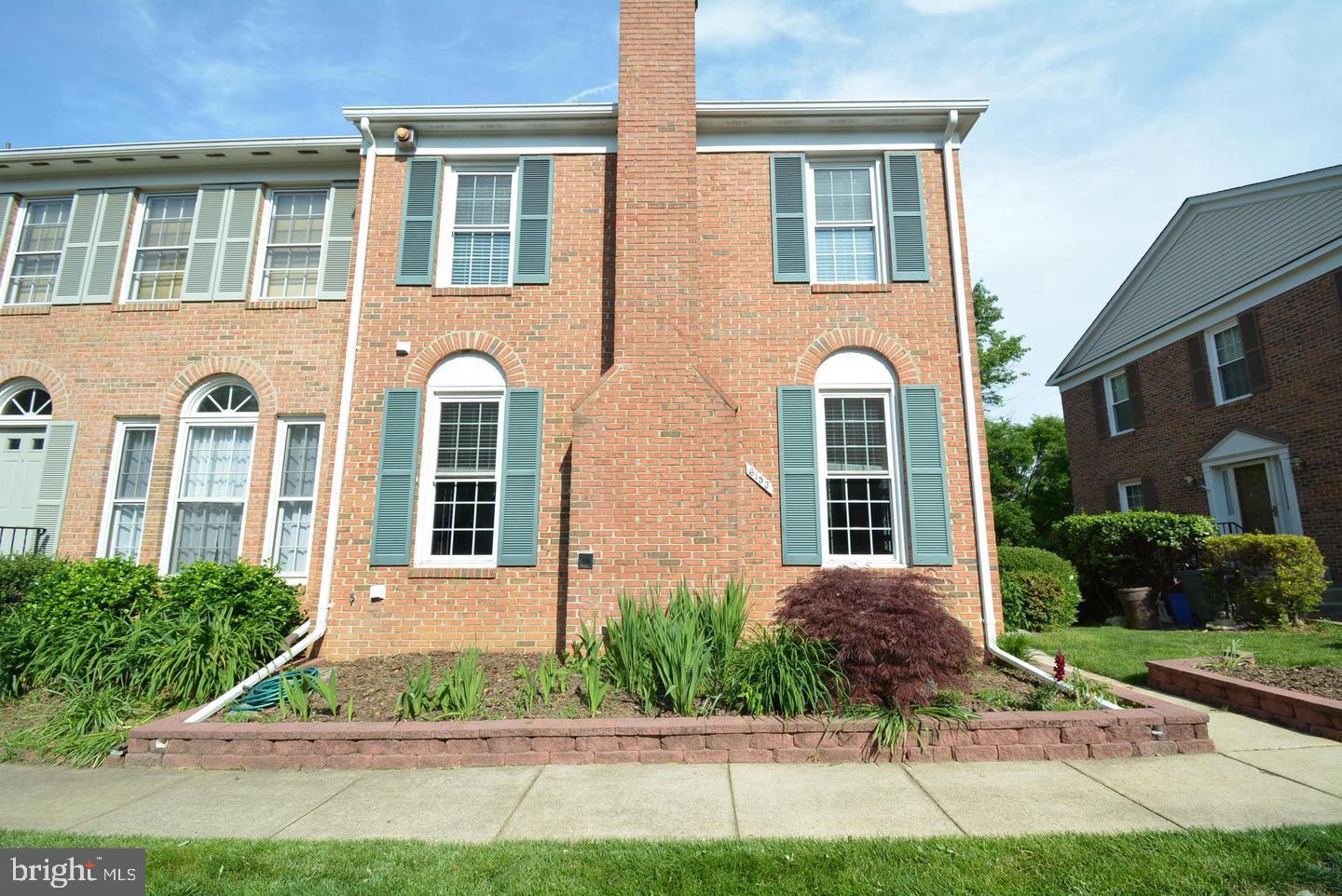 6153 SUMMER PARK LANE