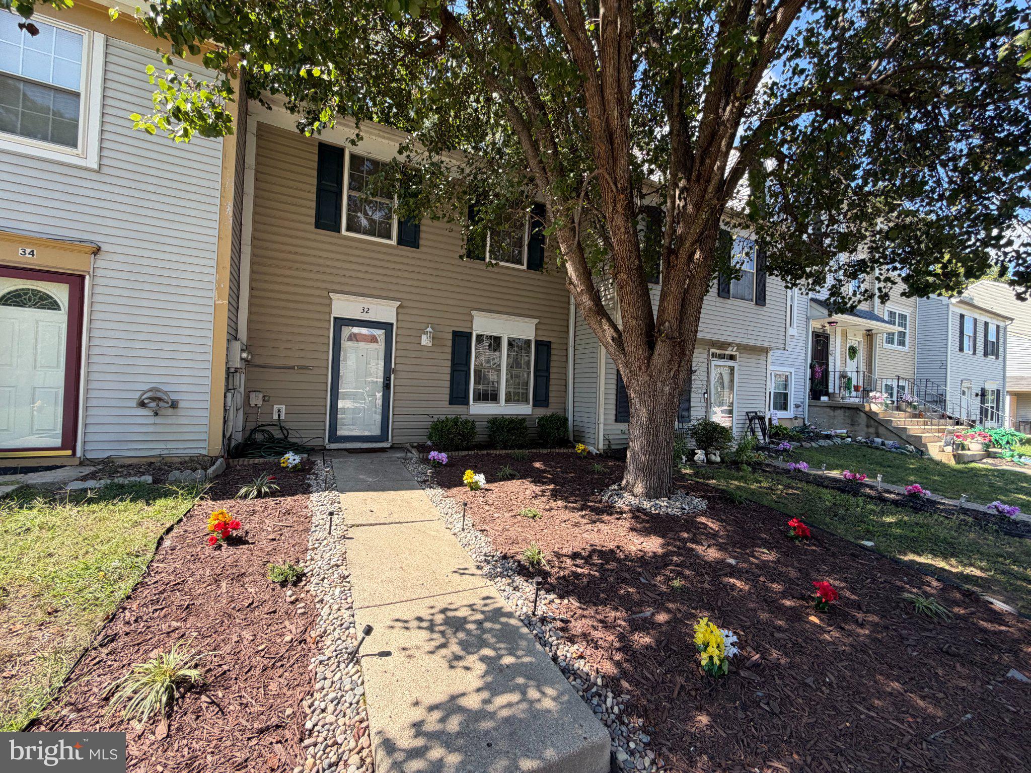 32 MEADOWSIDE COURT