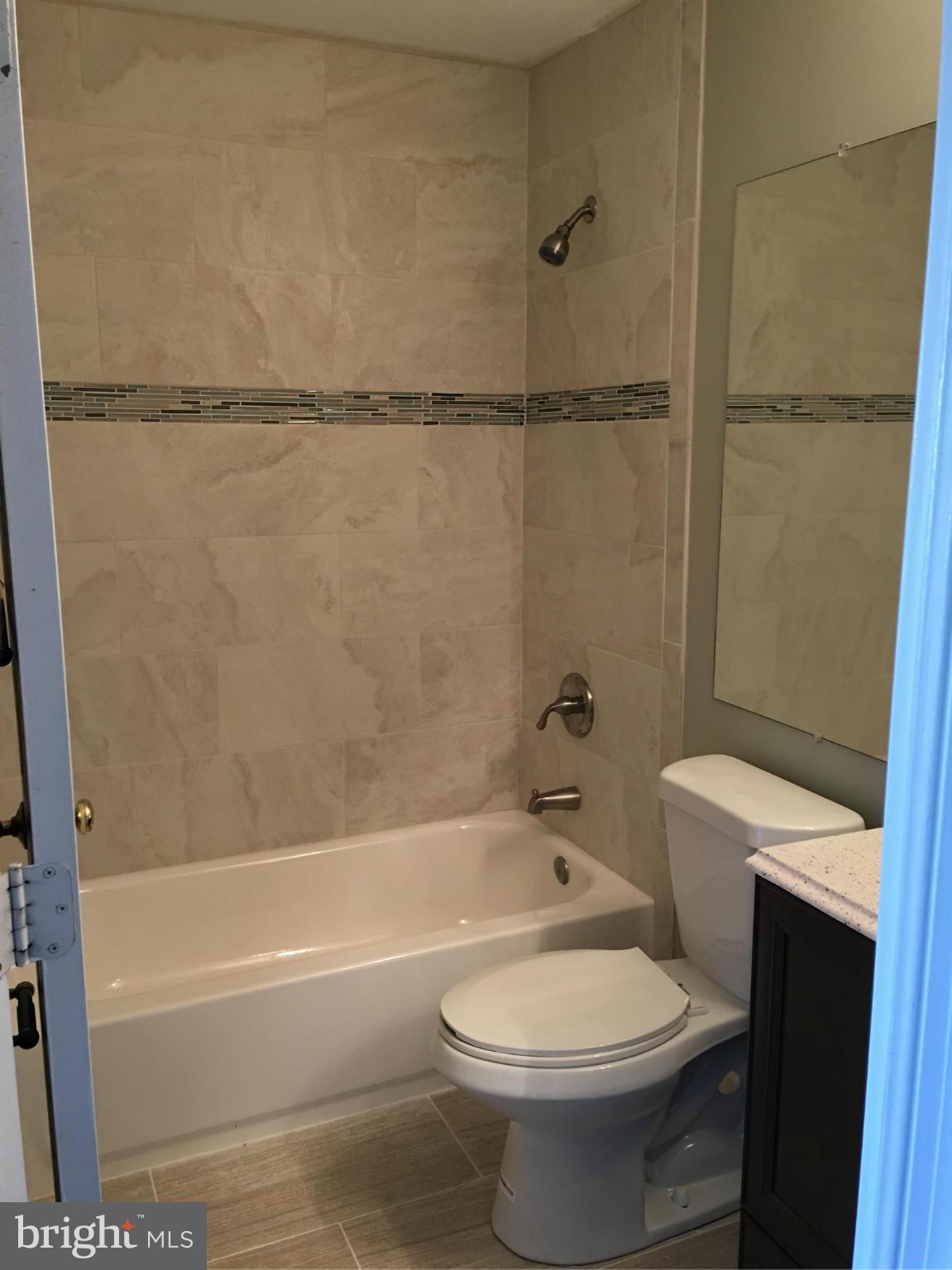 THE VILLAGES OF LYONSFIELD RUN - Residential