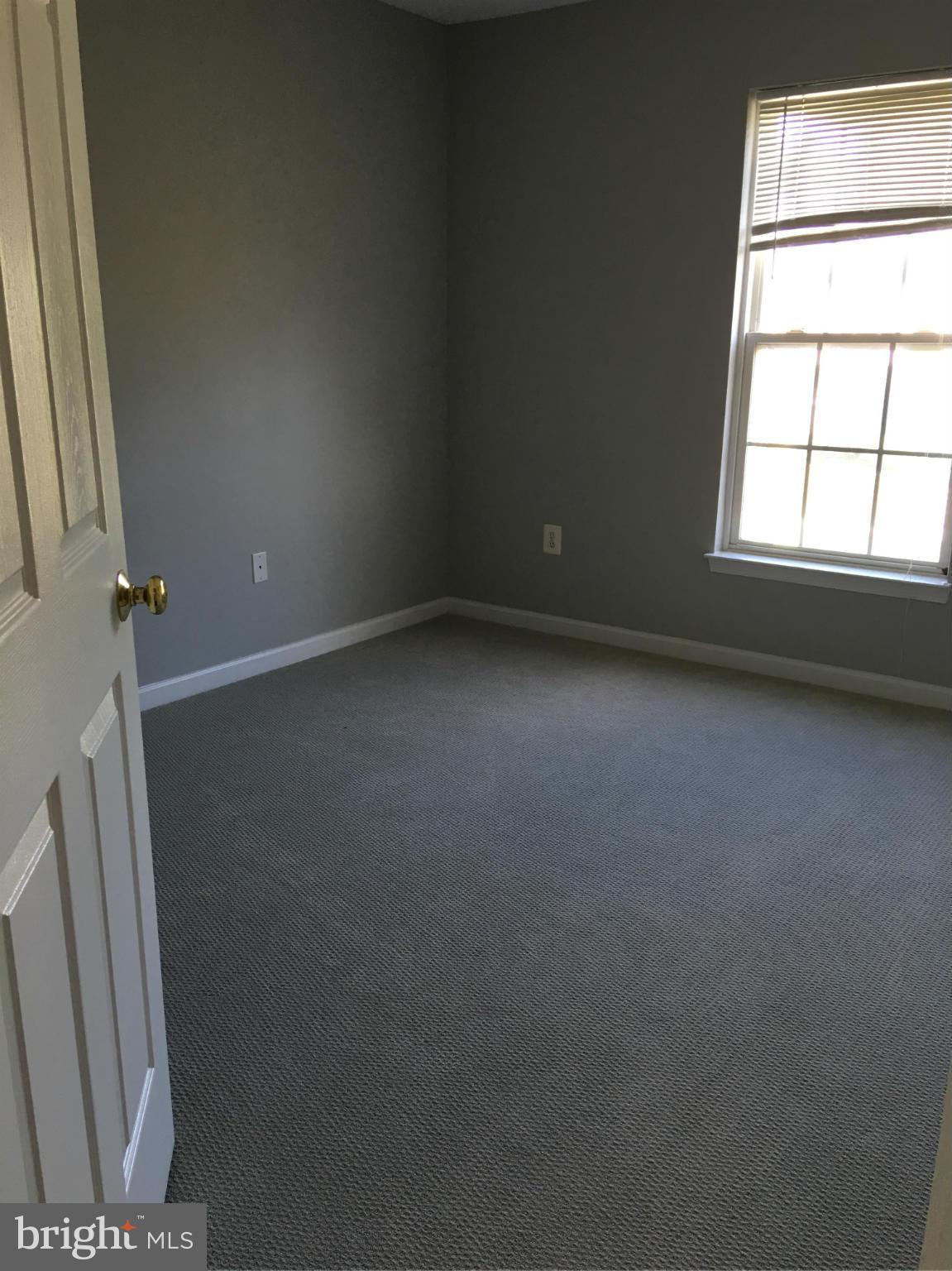 THE VILLAGES OF LYONSFIELD RUN - Residential