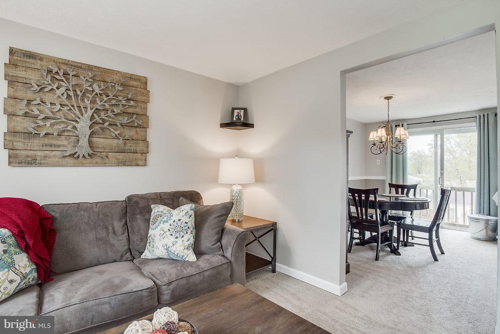 HALLFIELD MANOR - Residential