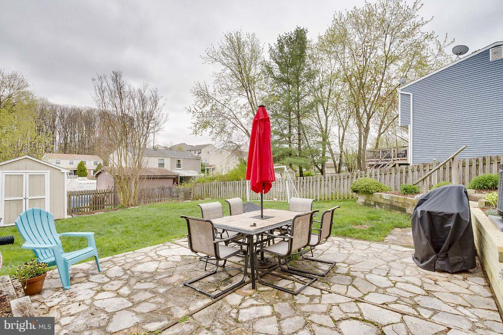 HALLFIELD MANOR - Residential