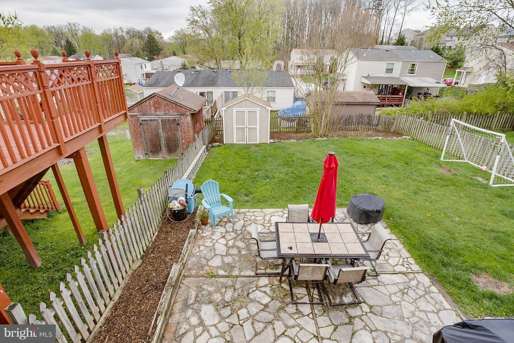 HALLFIELD MANOR - Residential