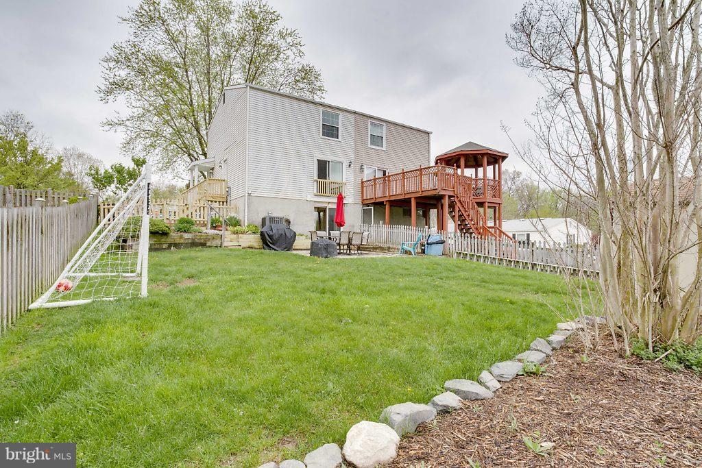 HALLFIELD MANOR - Residential