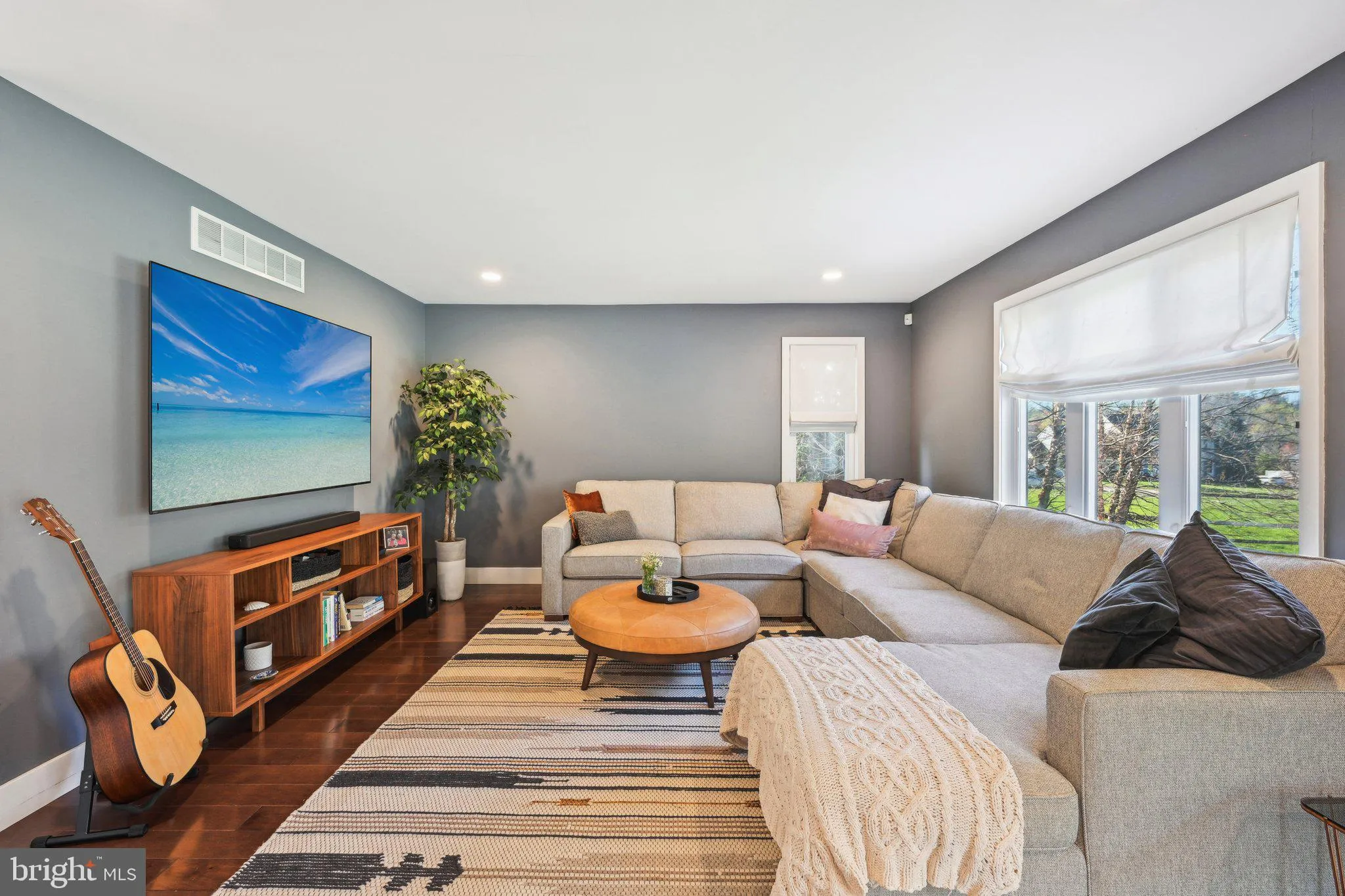 Dresher, Pennsylvania 19025, United States, 4 Bedrooms Bedrooms, ,3 BathroomsBathrooms,Residential,Contingent,112543