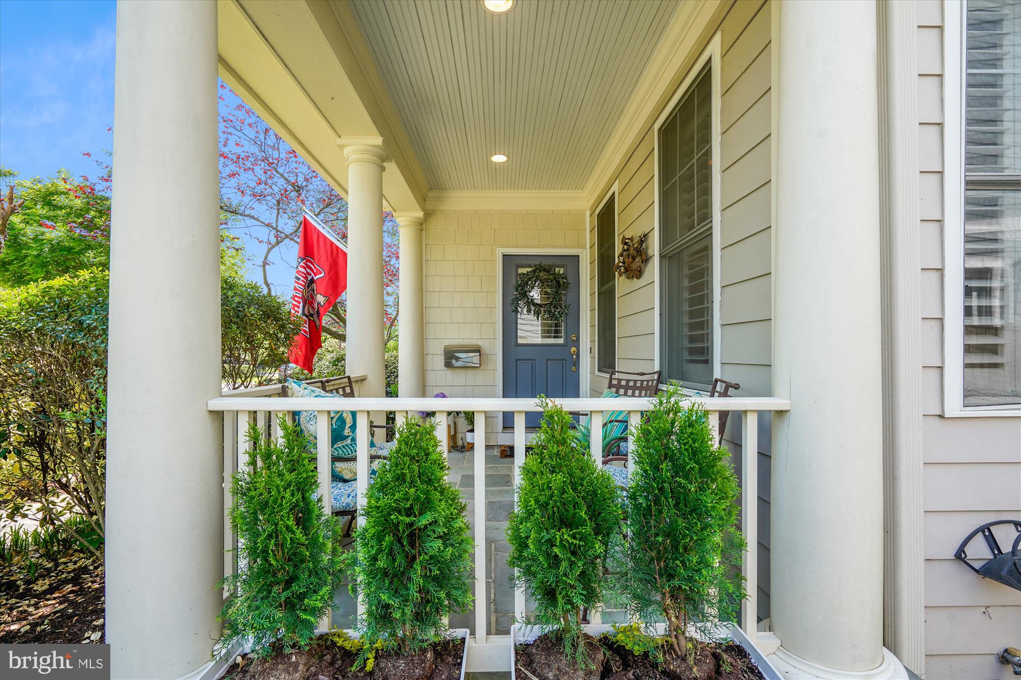 10004 DICKENS AVENUE