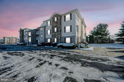 1880 CONGRESSIONAL VILLAGE DRIVE UNIT 8304 MIDDLETOWN DE 19709