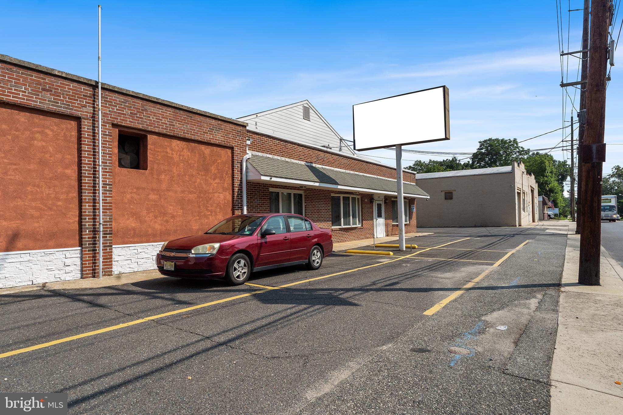 257 W NICHOLSON ROAD