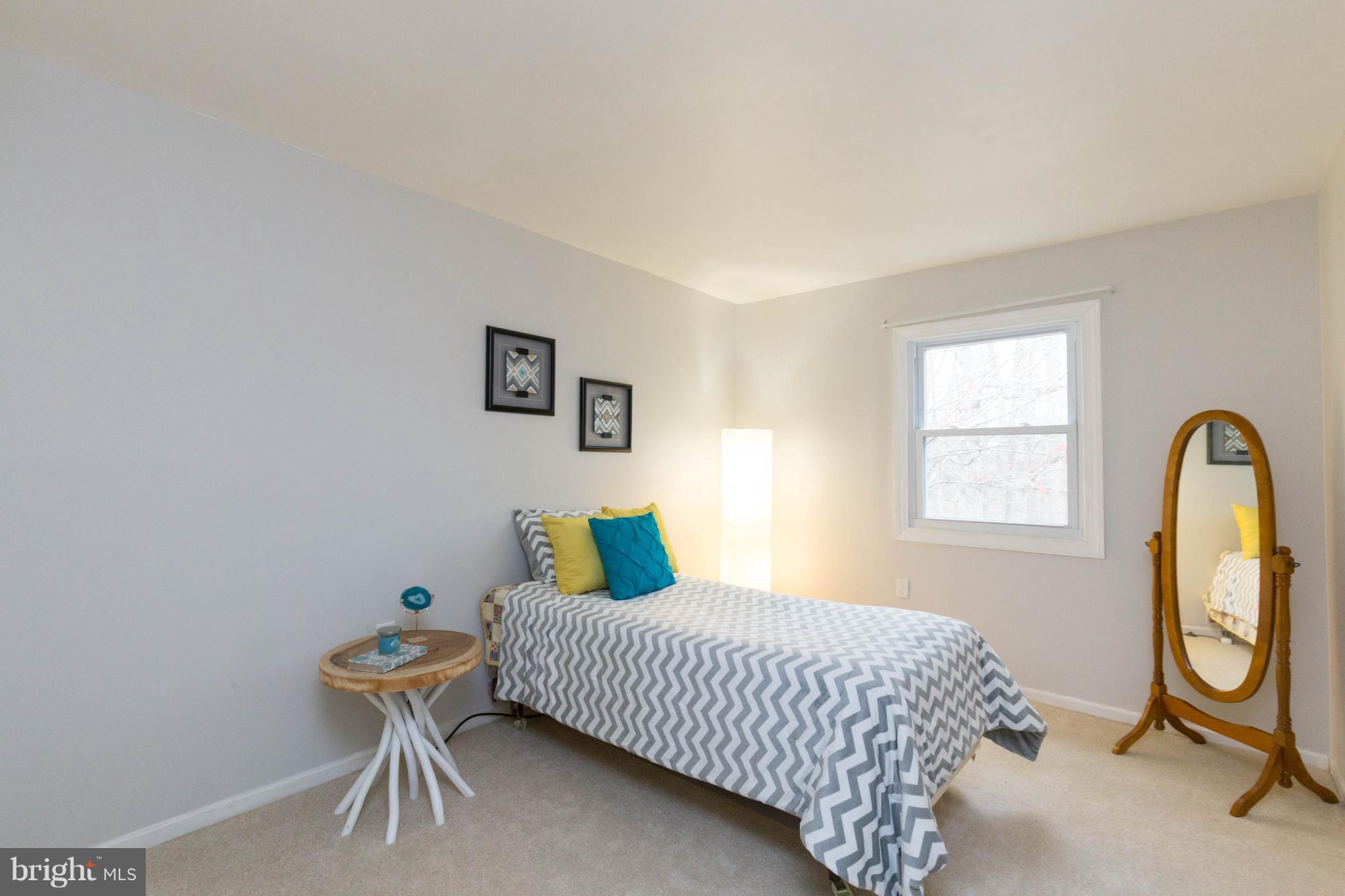 BURKE STATION SQUARE - Residential