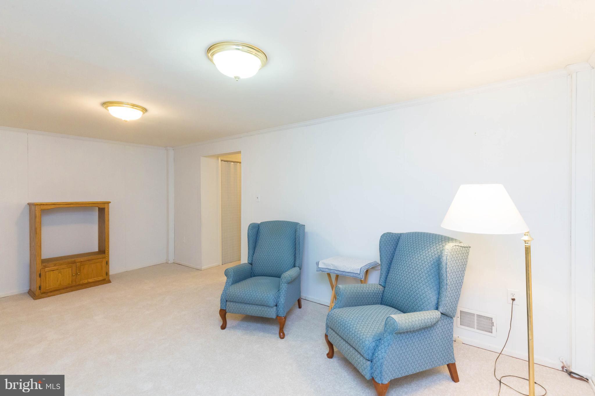 BURKE STATION SQUARE - Residential