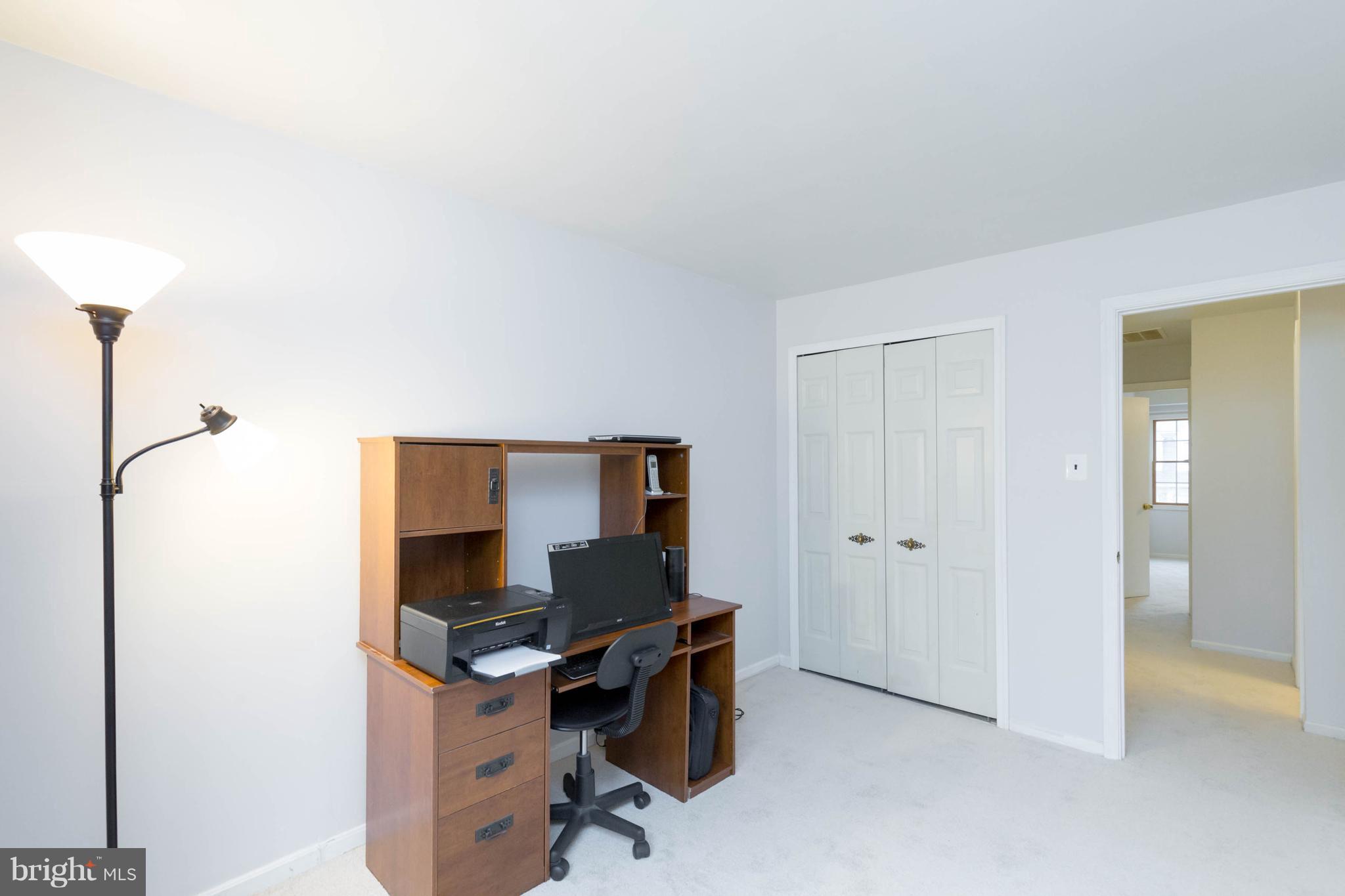 BURKE STATION SQUARE - Residential