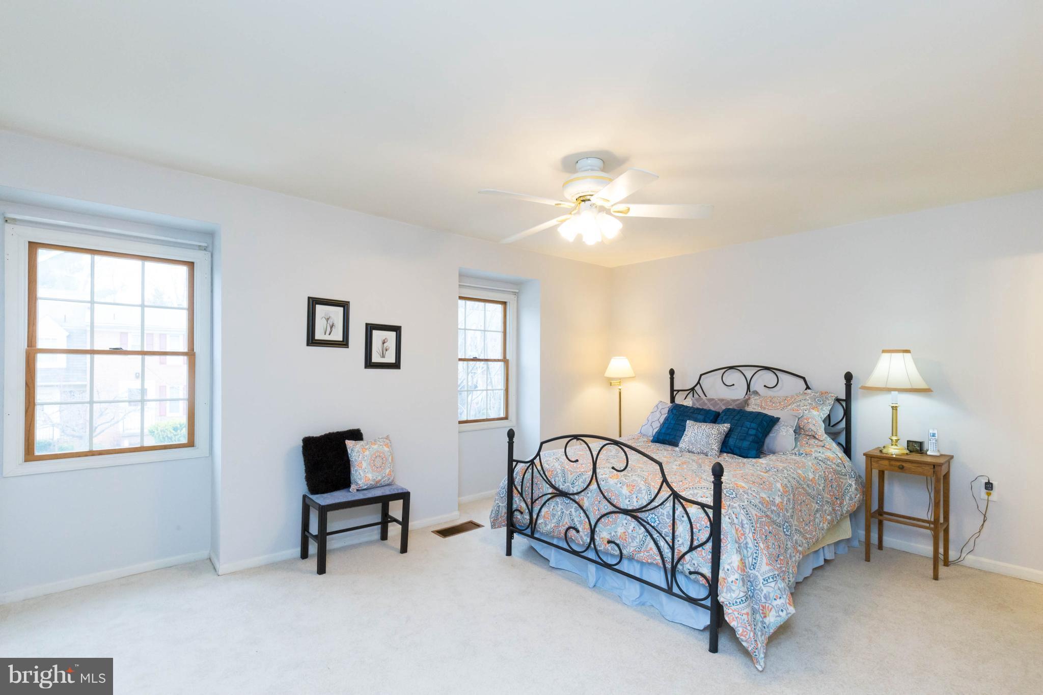 BURKE STATION SQUARE - Residential