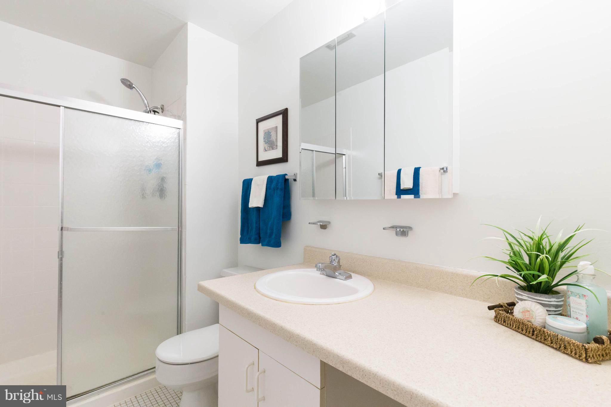 BURKE STATION SQUARE - Residential