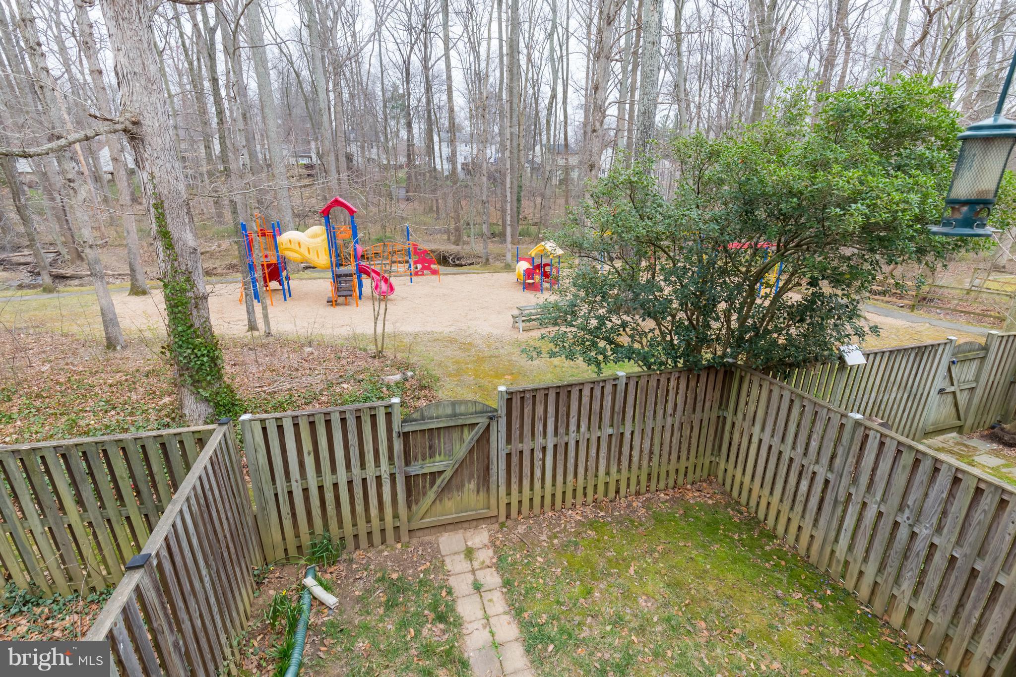 BURKE STATION SQUARE - Residential