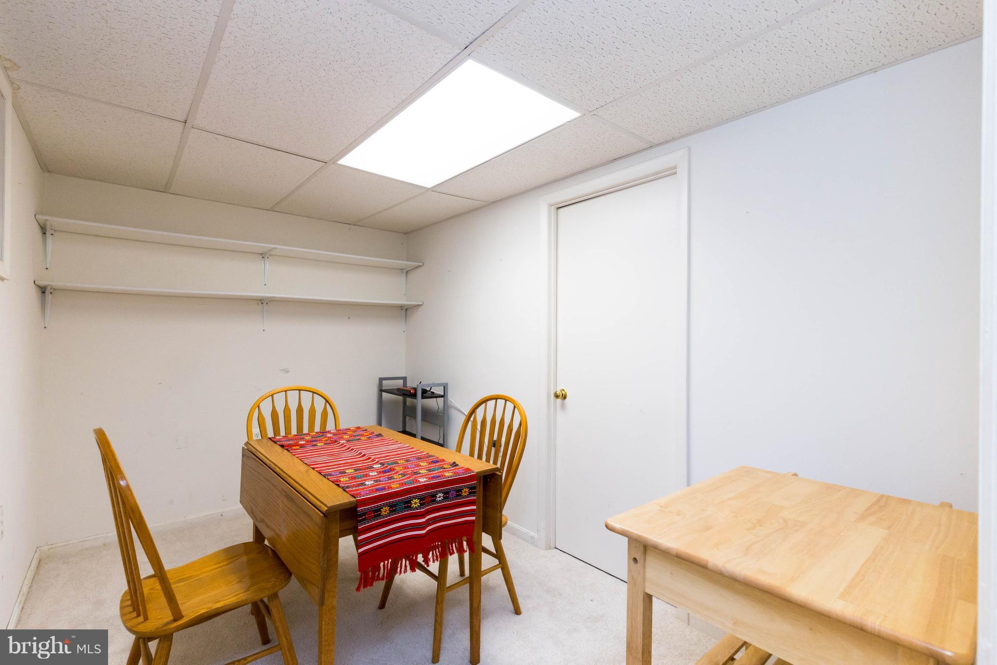 BURKE STATION SQUARE - Residential