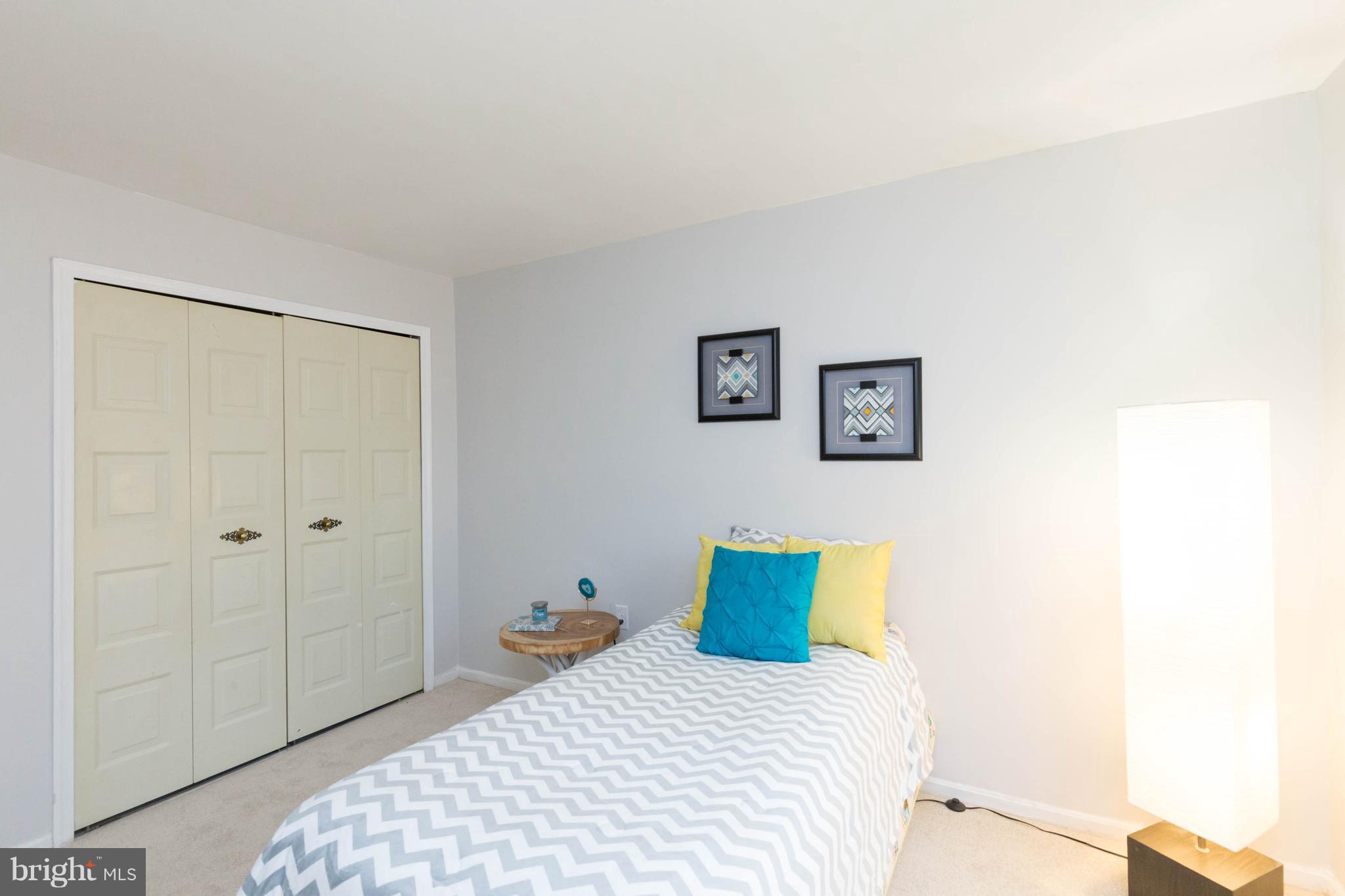 BURKE STATION SQUARE - Residential