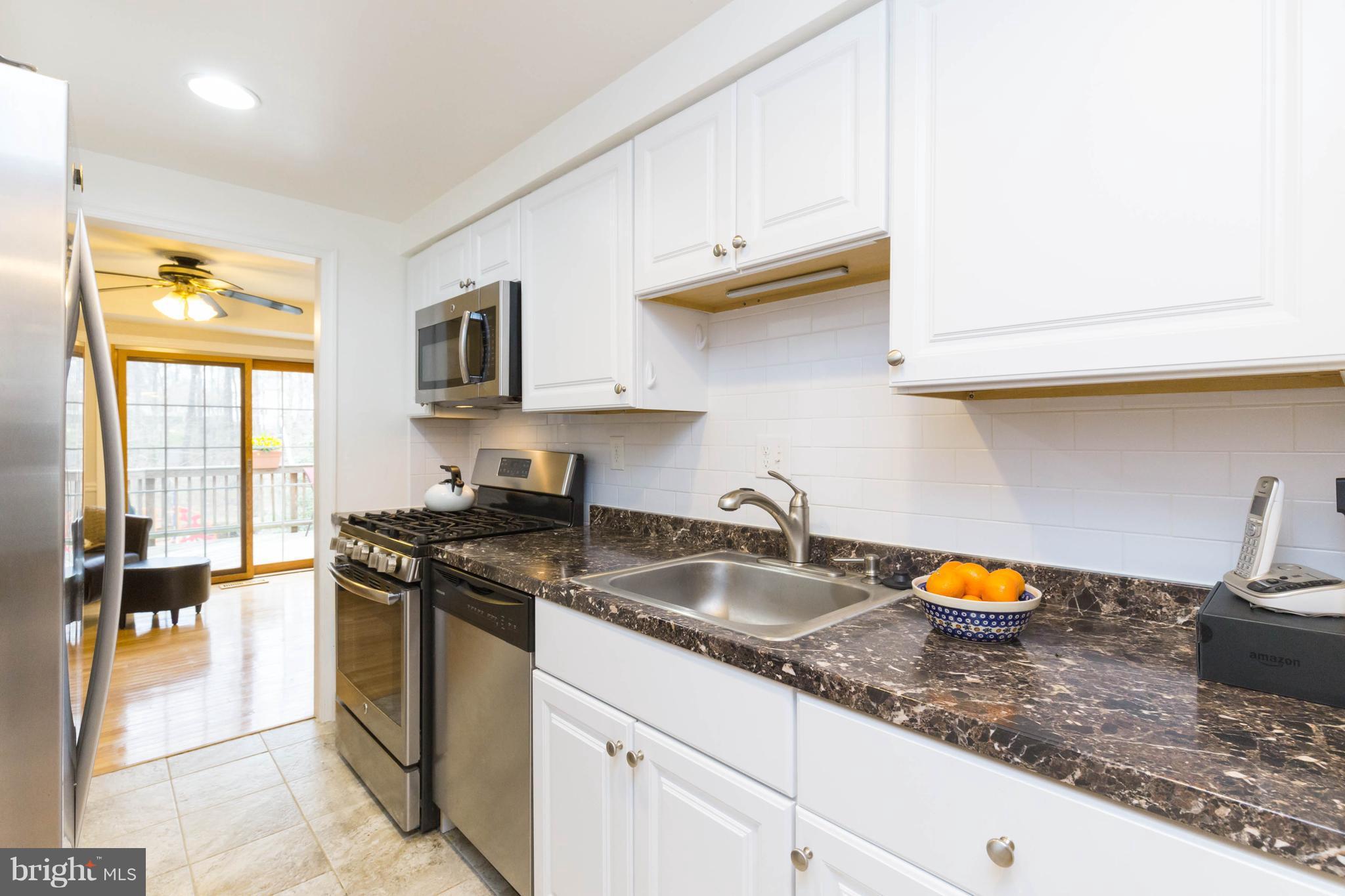 BURKE STATION SQUARE - Residential